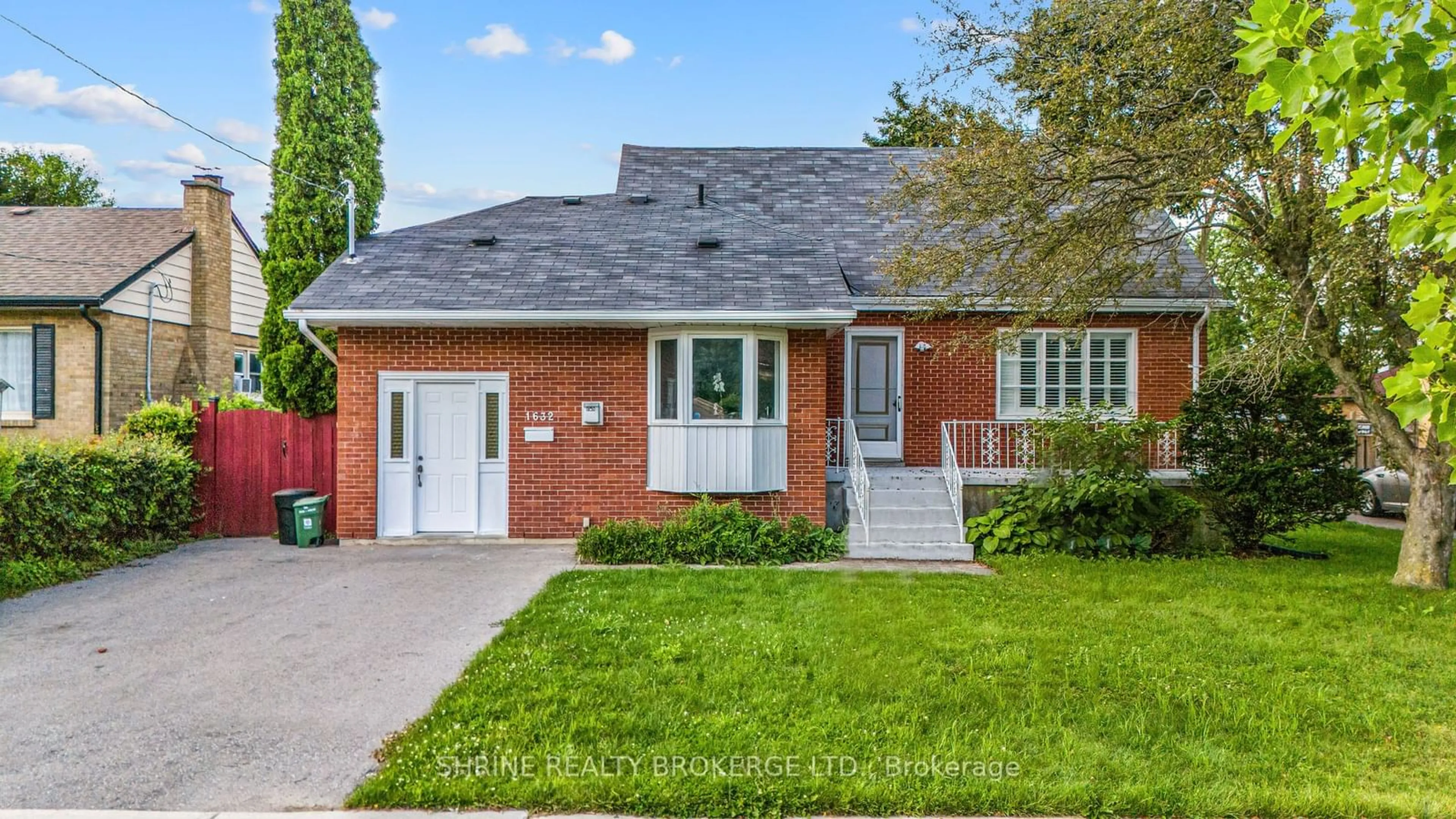 Home with brick exterior material for 1632 Haig St, London Ontario N5W 2P4