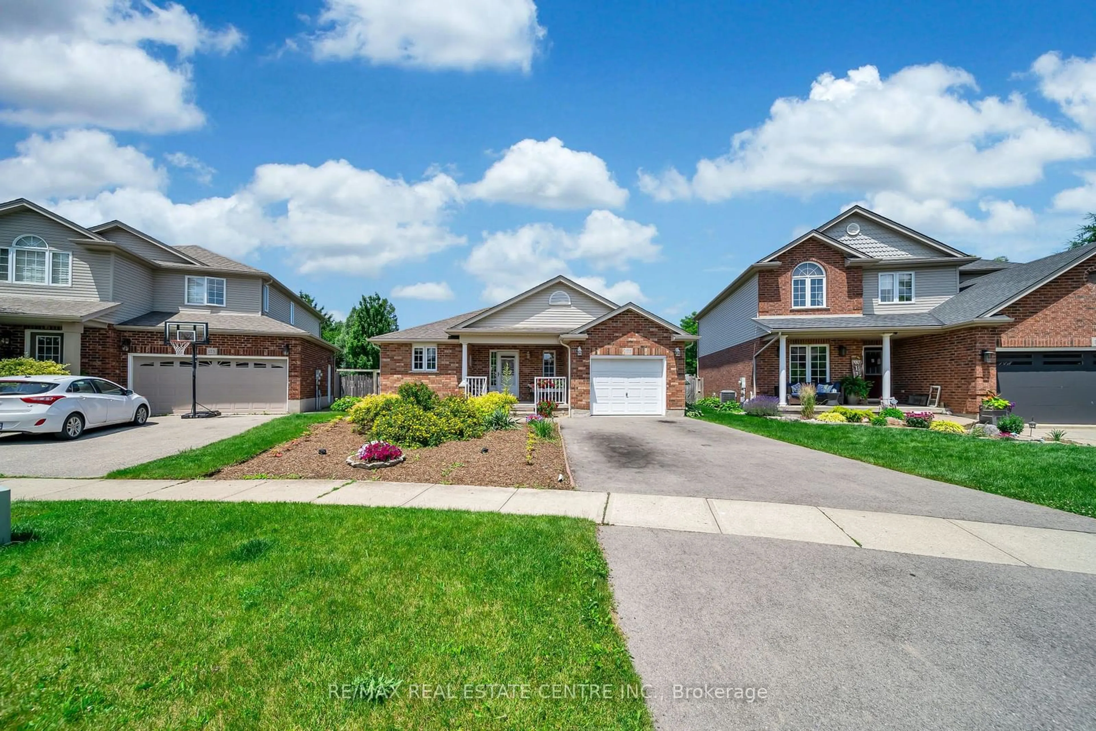 Frontside or backside of a home for 177 STIEFELMEYER Cres, Wilmot Ontario N3A 4L5