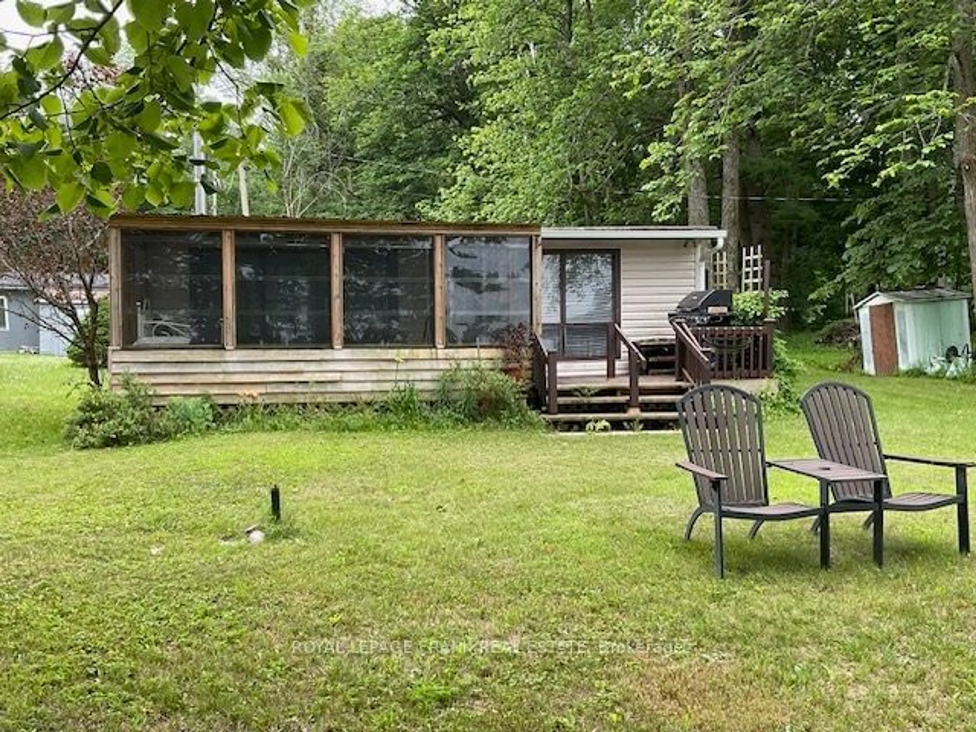 Patio for 16 Caline Rd, Curve Lake First Nation 35 Ontario K0L 2H0