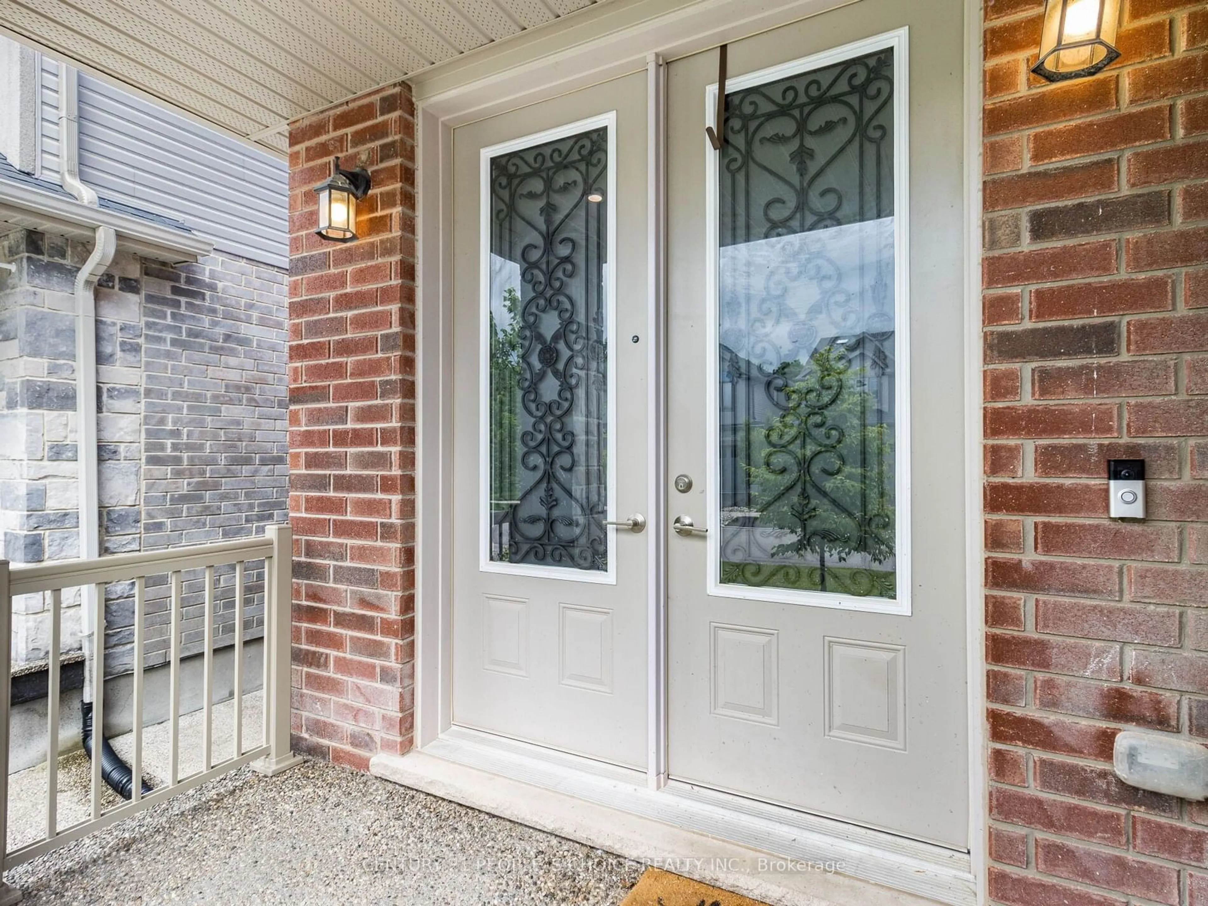 Indoor entryway for 99 Dallan Dr, Guelph Ontario N1L 0N3