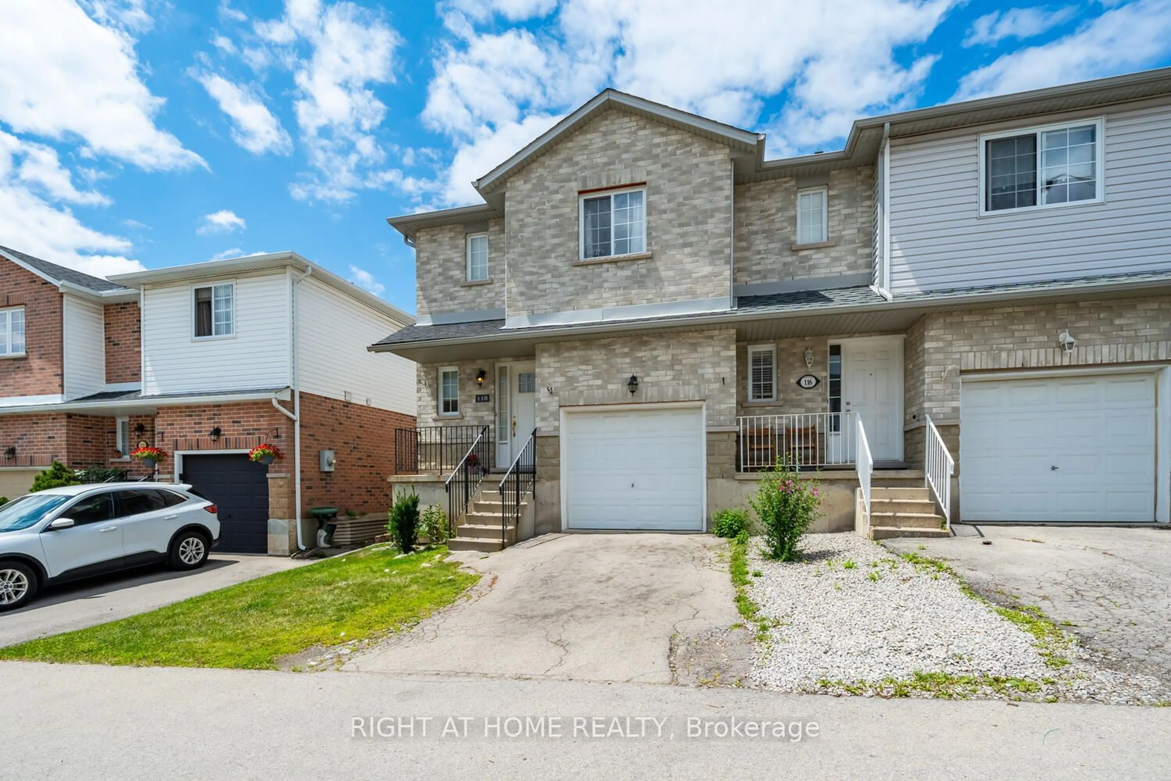 A pic from exterior of the house or condo for 118 Vennio Lane, Hamilton Ontario L9B 2Y7