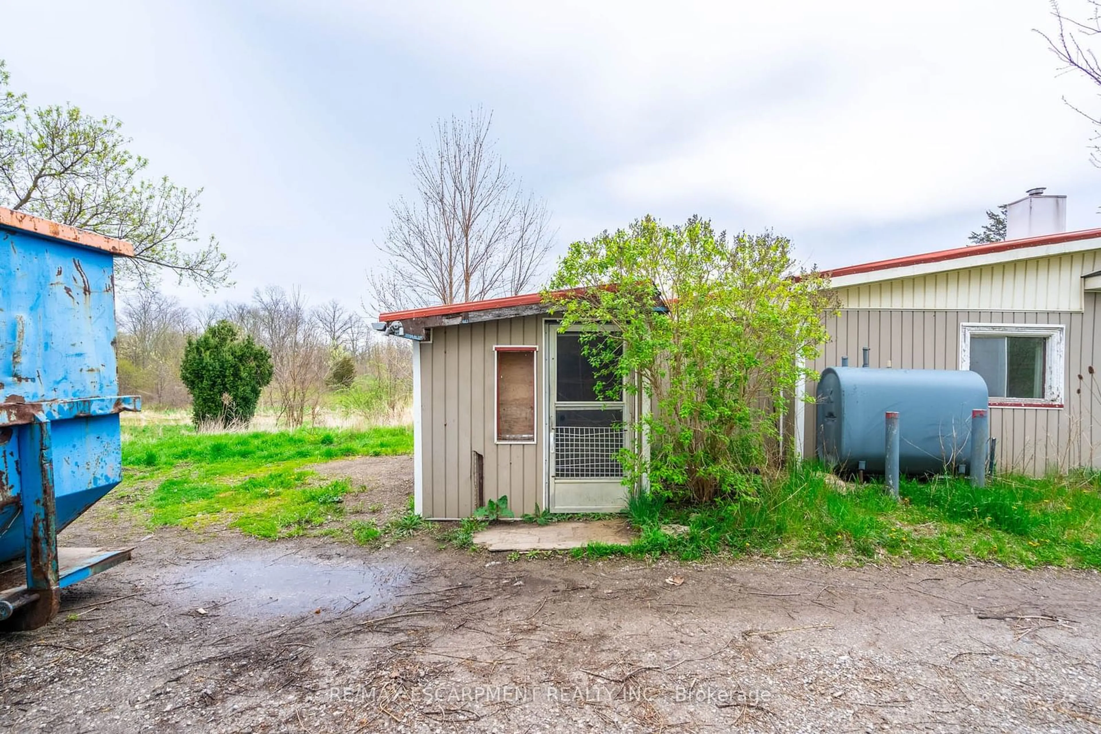 Shed for 7203 Canborough Rd, West Lincoln Ontario N1A 2W1