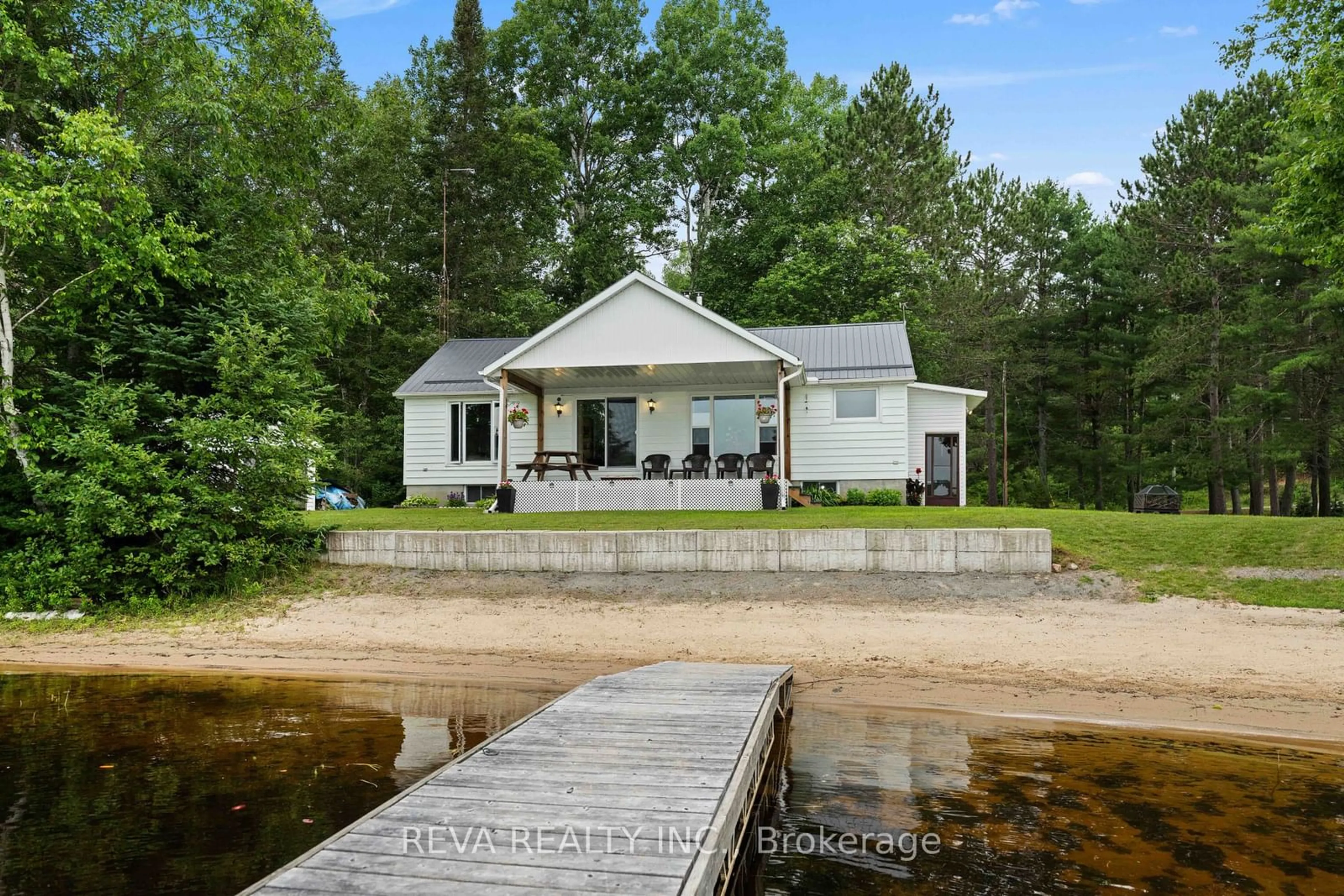 Cottage for 146 Centre Rd, Hastings Highlands Ontario K0L 2W0