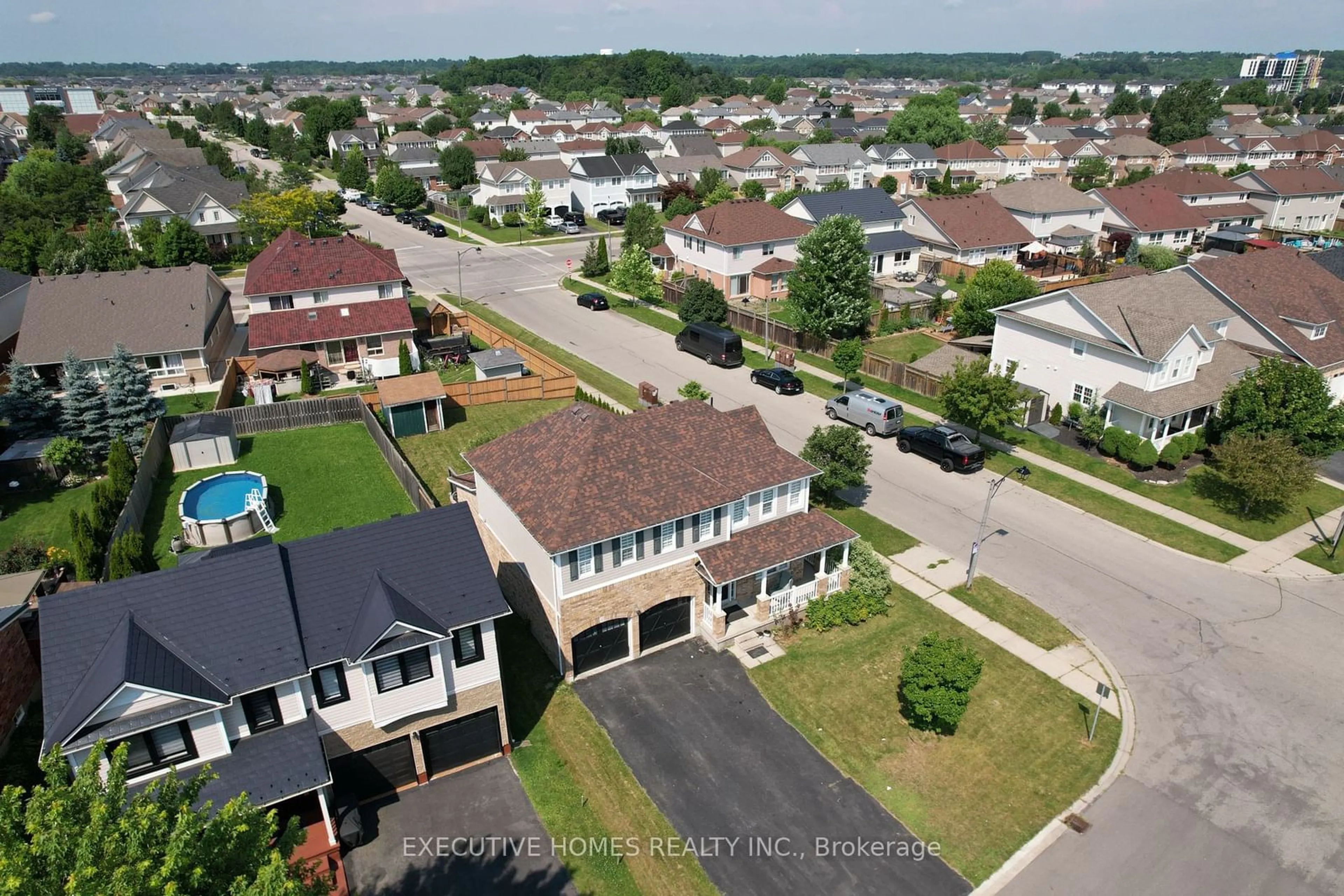 Frontside or backside of a home for 2 Mathews Crt, Brantford Ontario N3T 0A9