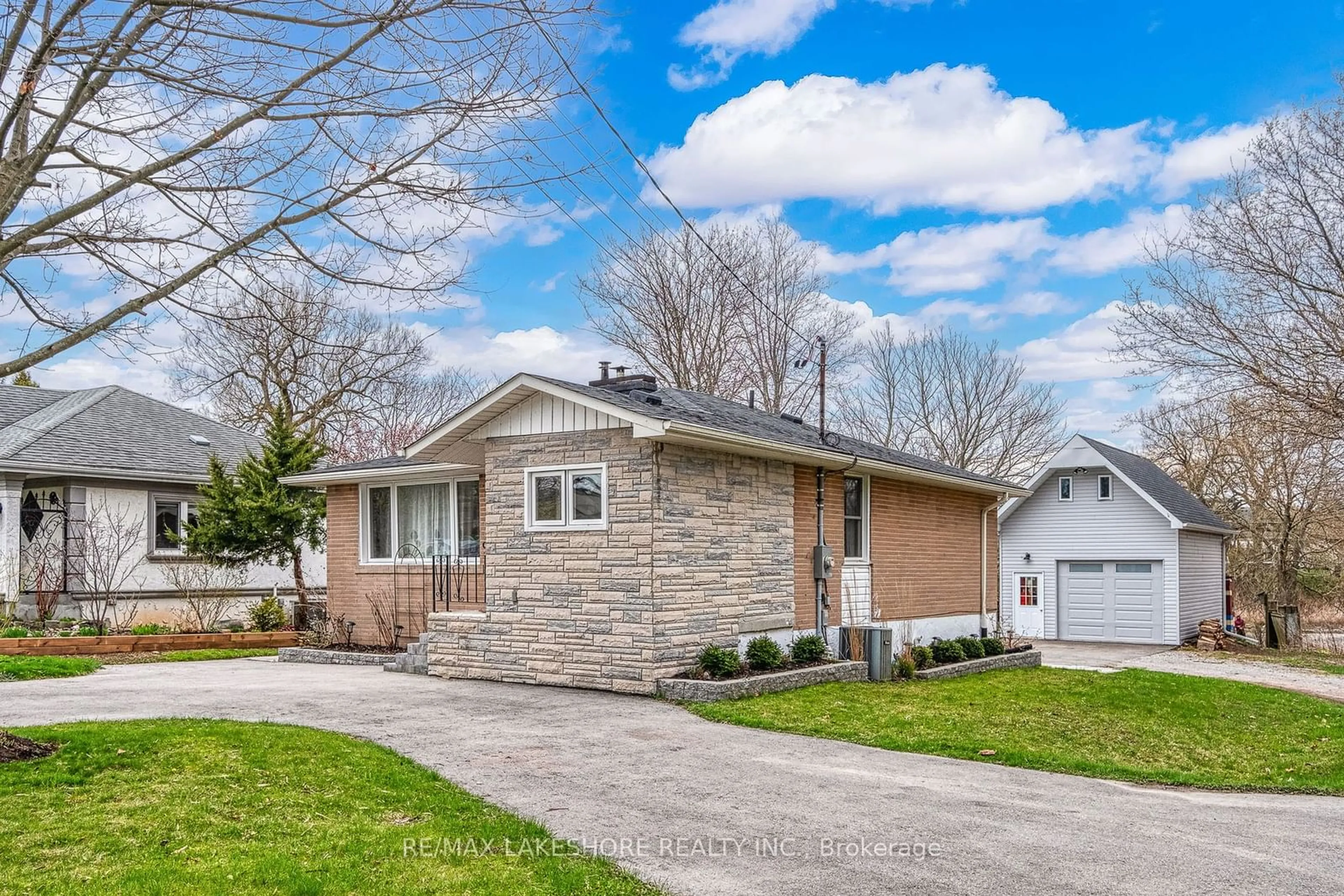 Frontside or backside of a home for 103 Cedermere Ave, Cobourg Ontario K9A 2Z9