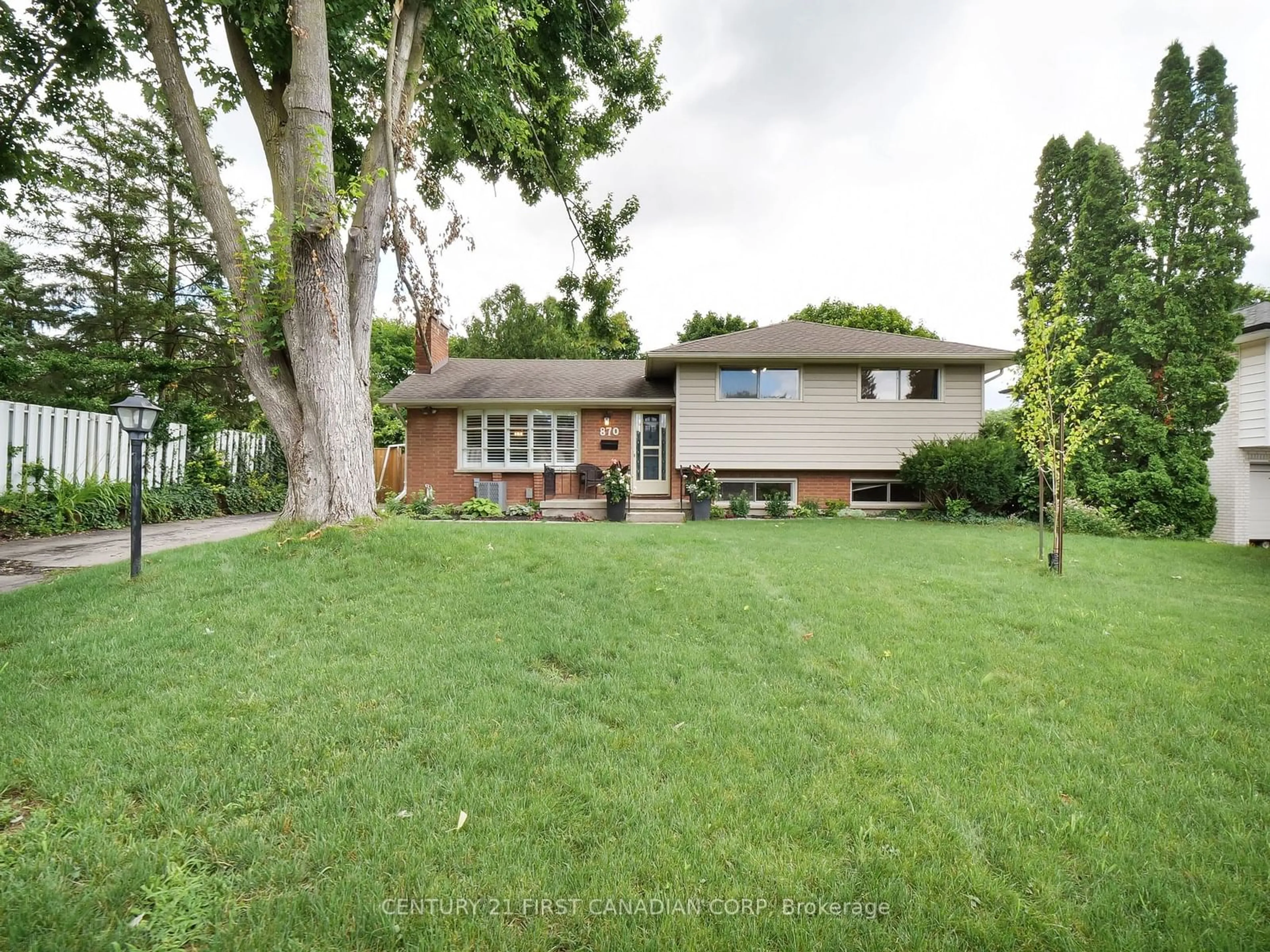 Frontside or backside of a home for 870 Dalkeith Cres, London Ontario N5X 1S6