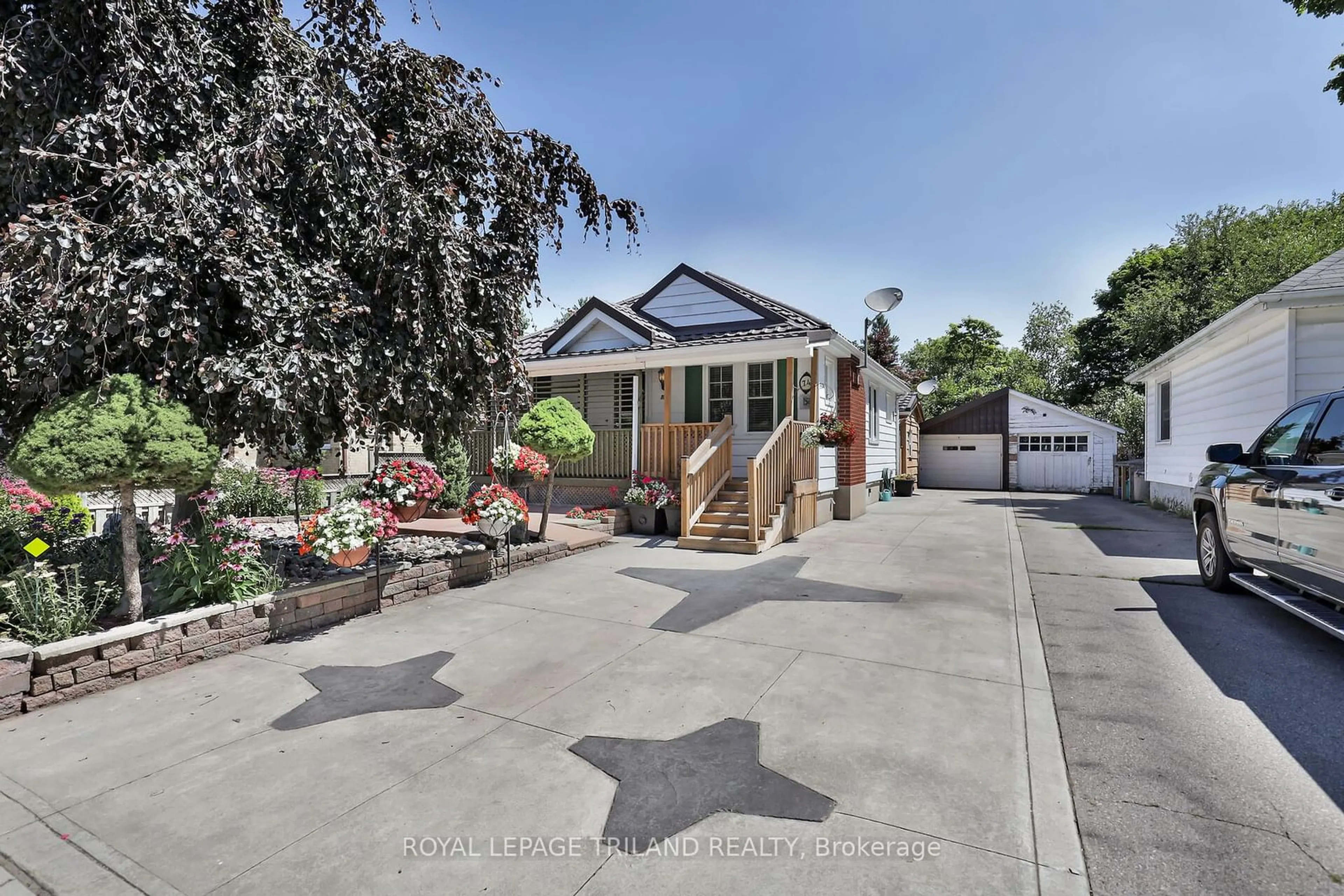 Street view for 74 Sterling St, London Ontario N5Y 1Y7