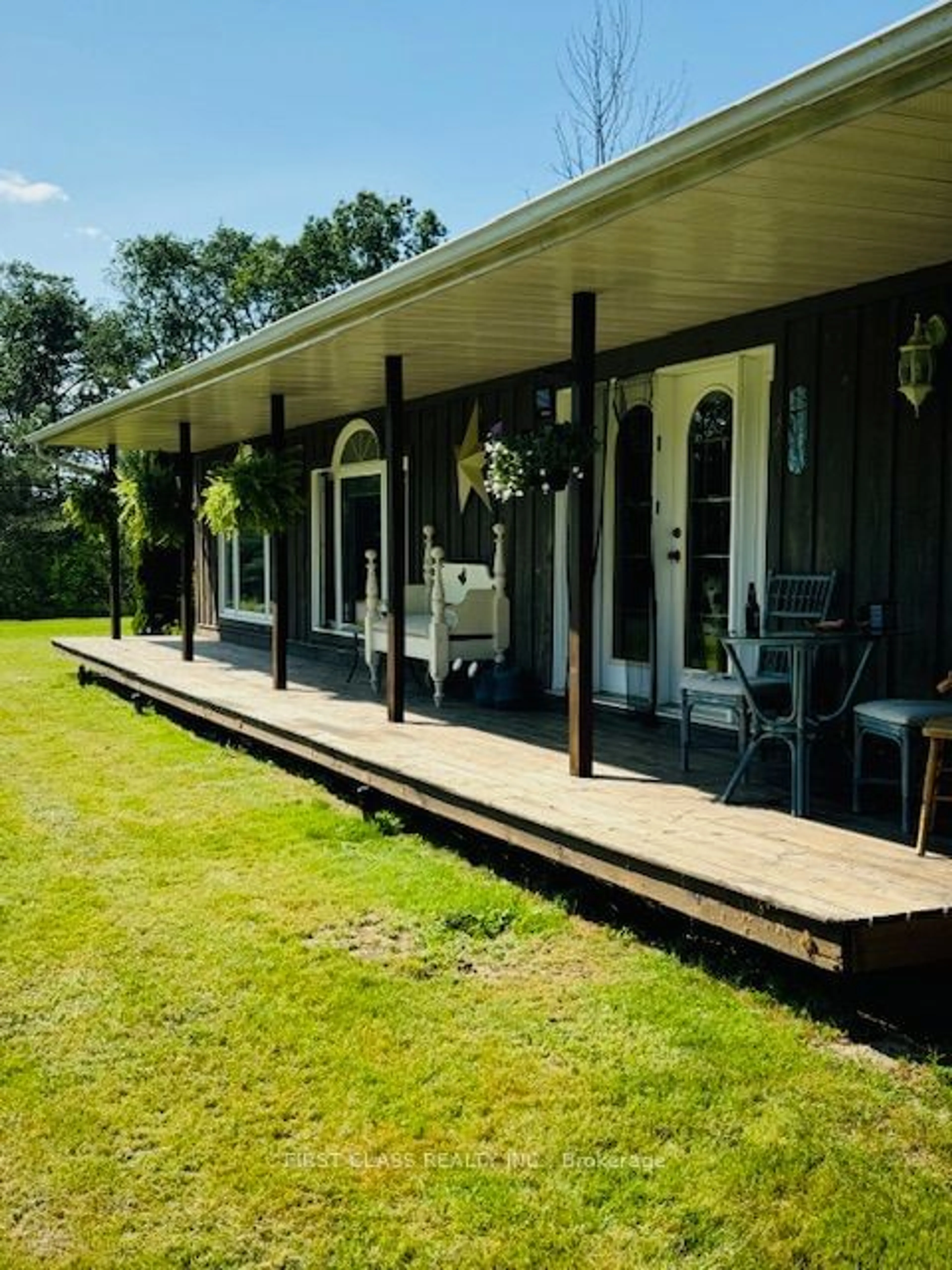 Patio for 121 Whitehead Rd, Alnwick/Haldimand Ontario K0K 2G0