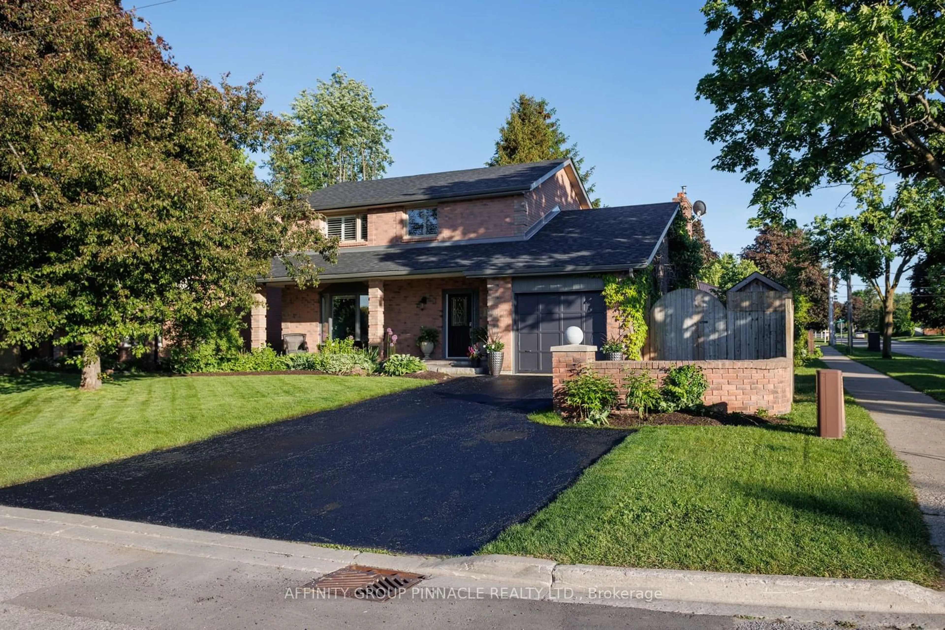Home with brick exterior material for 1 Lindway Pl, Kawartha Lakes Ontario K9V 5S9