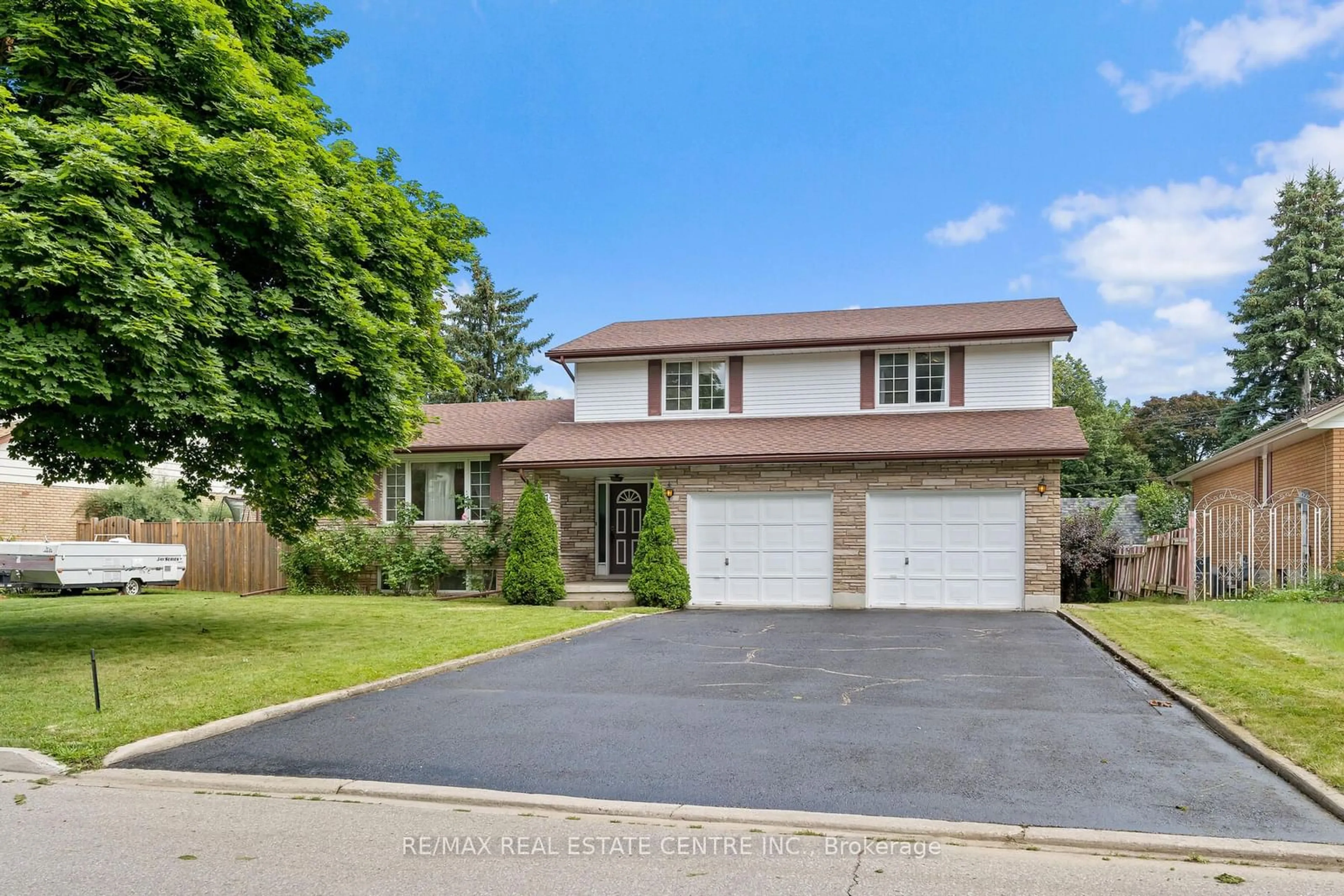 Frontside or backside of a home for 87 Rosslinn Rd, Cambridge Ontario N1S 3K3