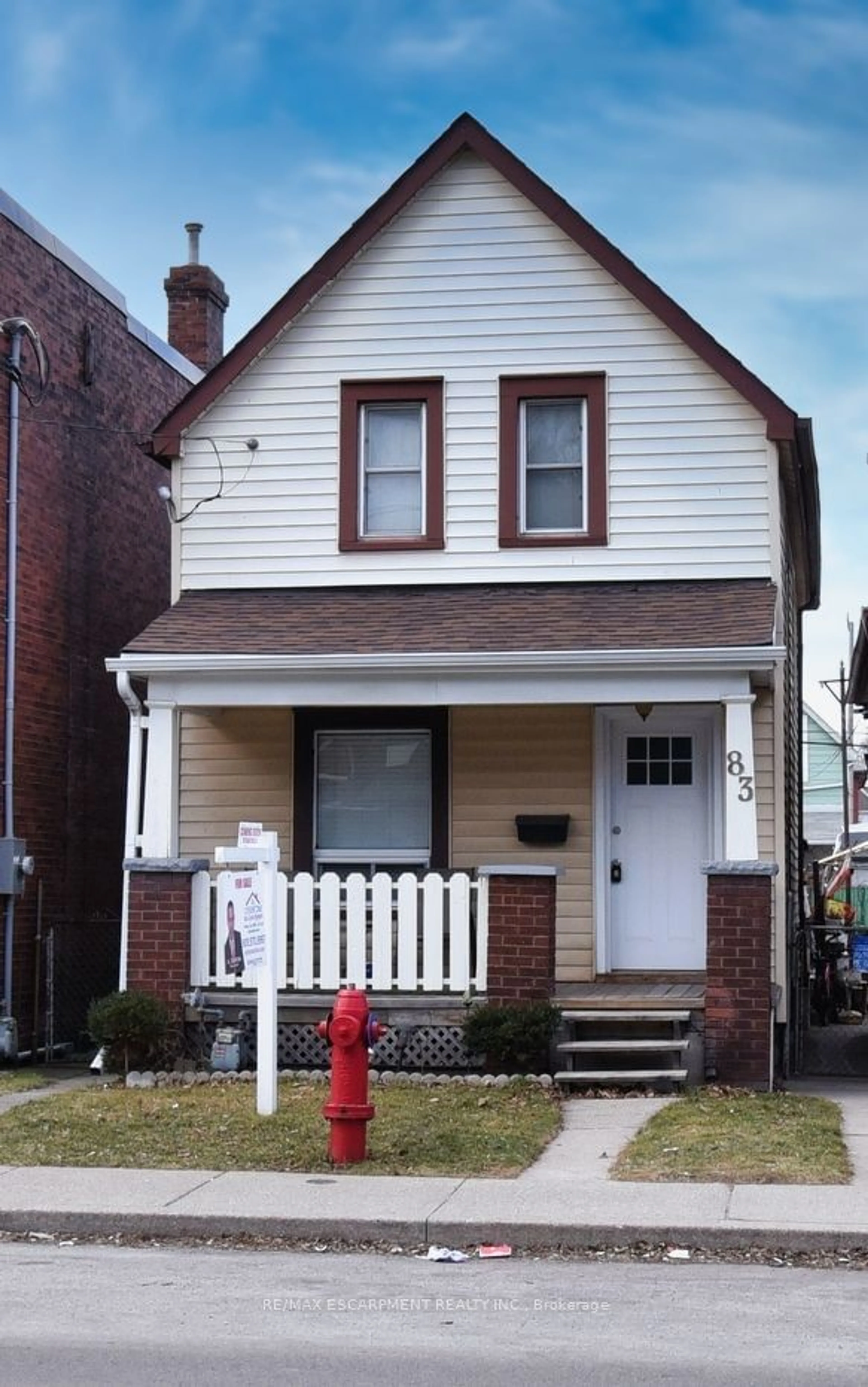 Frontside or backside of a home for 83 Sherman Ave, Hamilton Ontario L8L 6M3