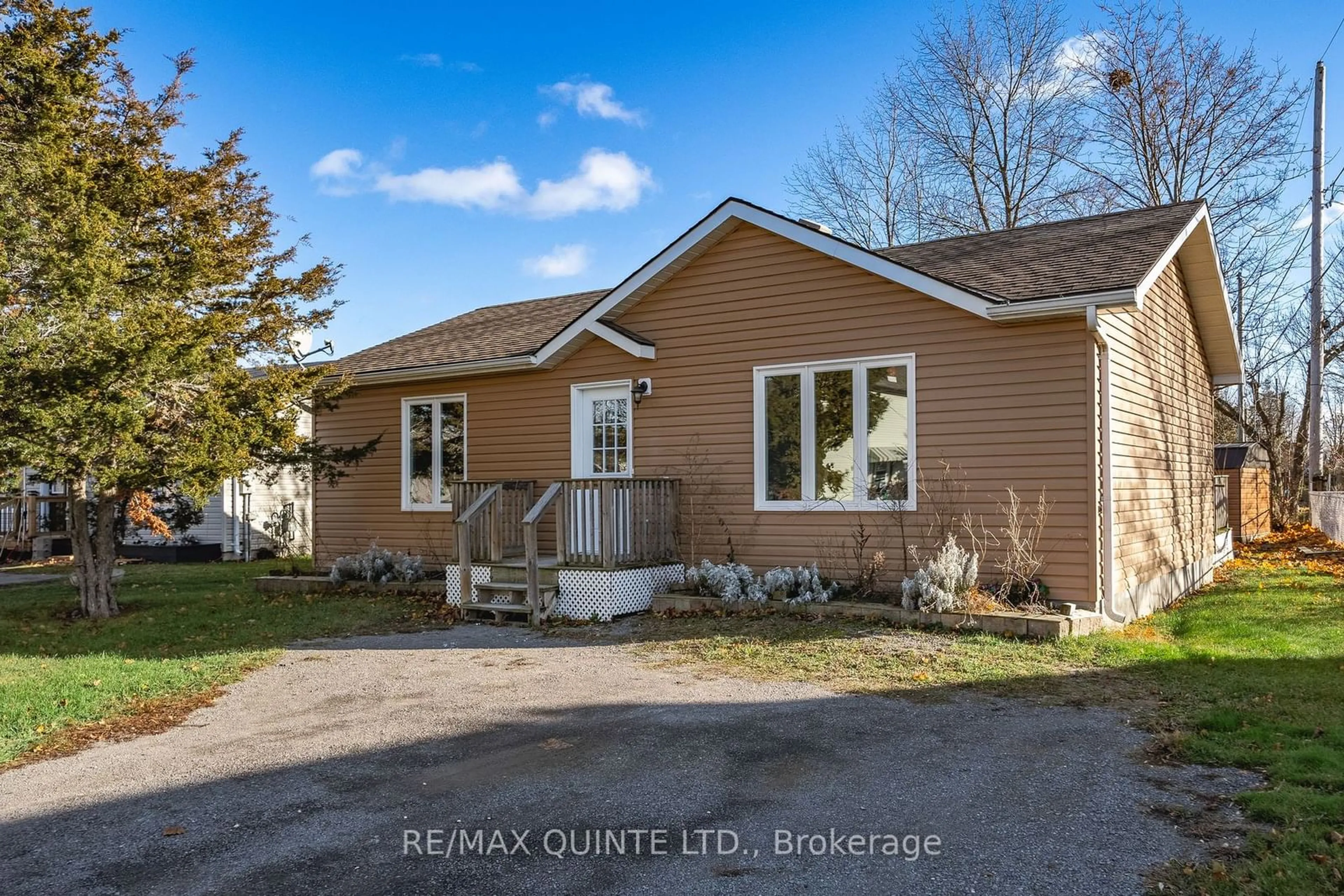 Frontside or backside of a home for 69 London Ave, Prince Edward County Ontario K0K 2T0