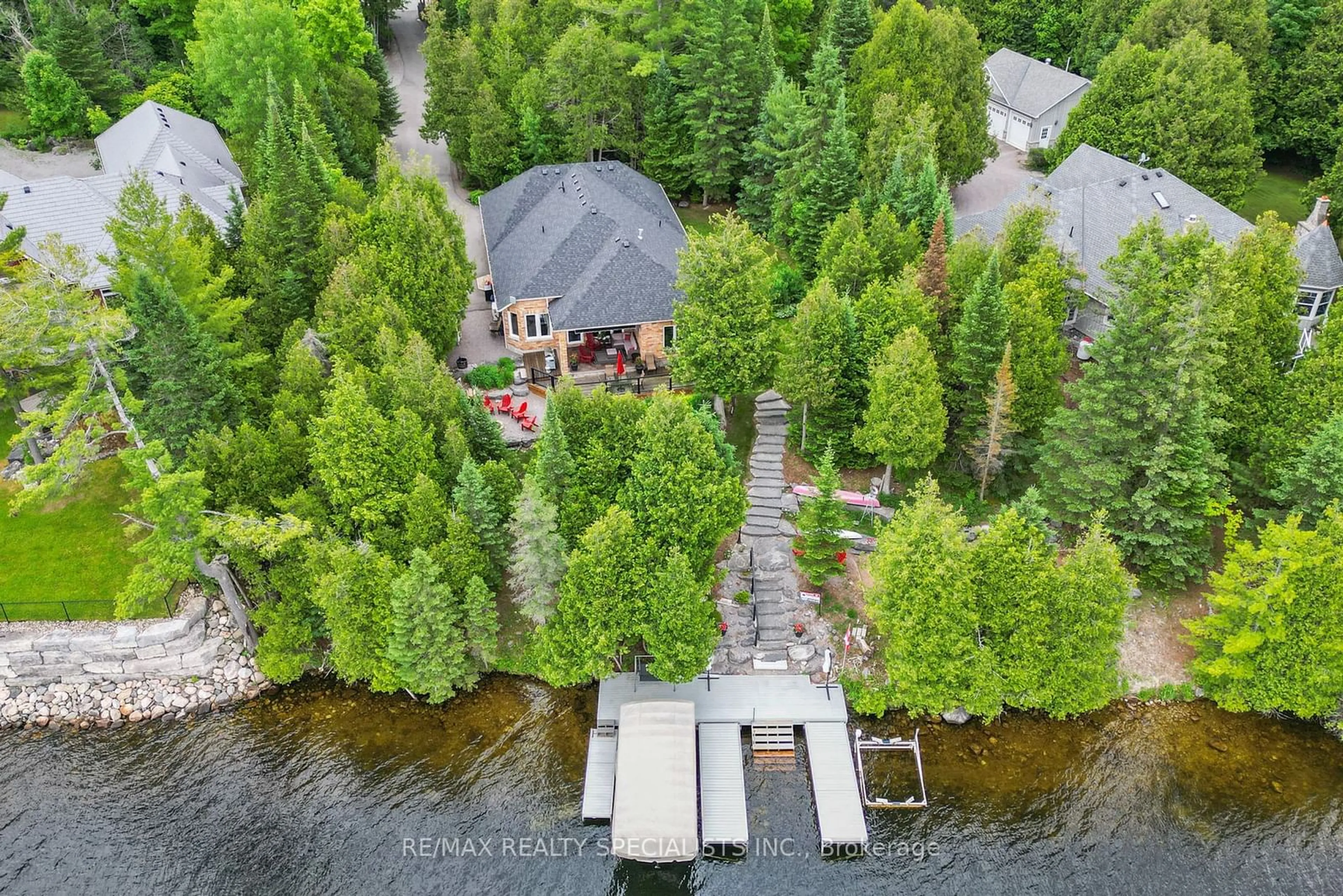 Cottage for 93 MACMILLAN Way, Kawartha Lakes Ontario K0M 1K0