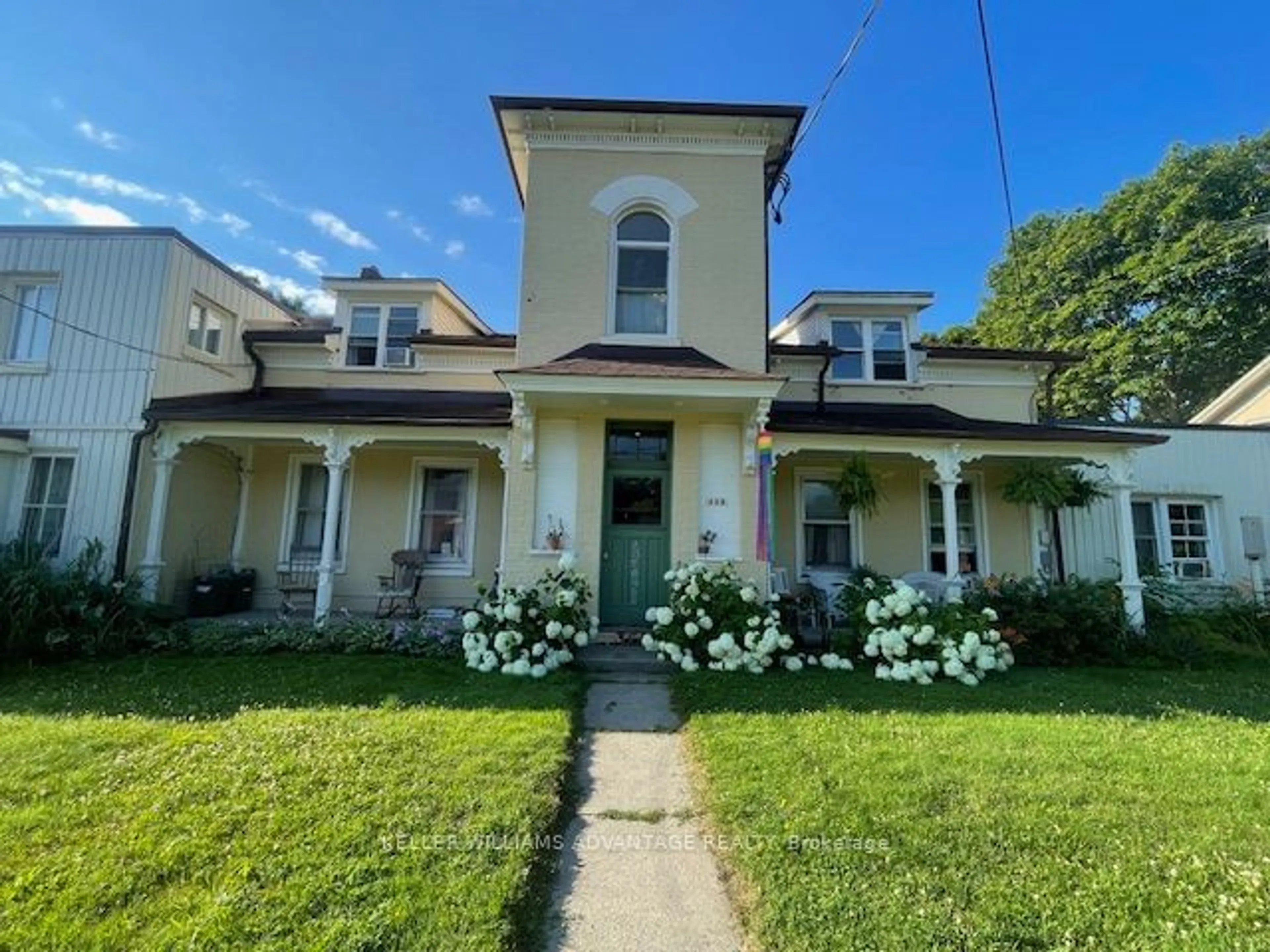 Outside view for 223 Walton St, Port Hope Ontario L1A 1P1