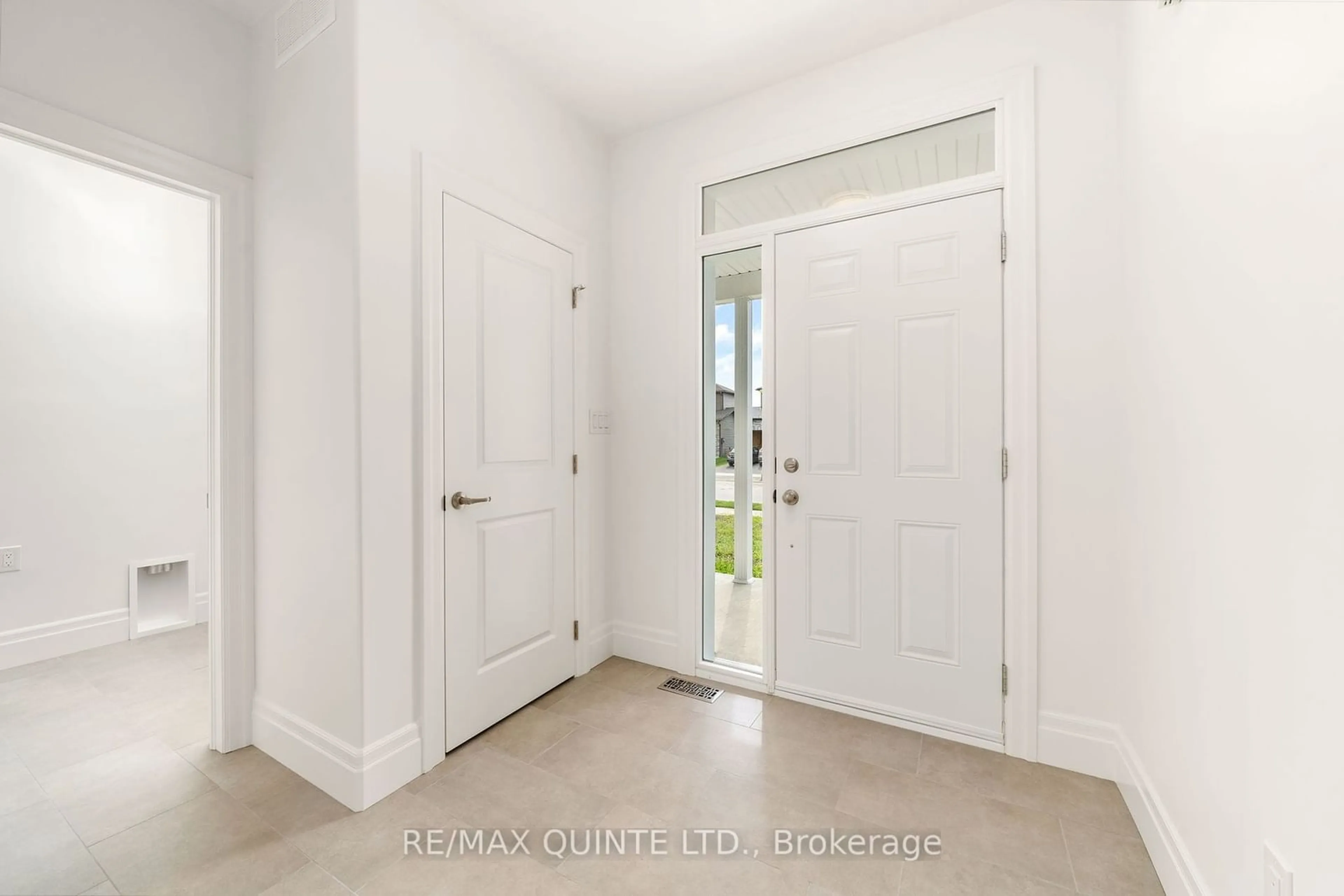 Indoor entryway for 81 George Wright Blvd, Prince Edward County Ontario K0K 2T0