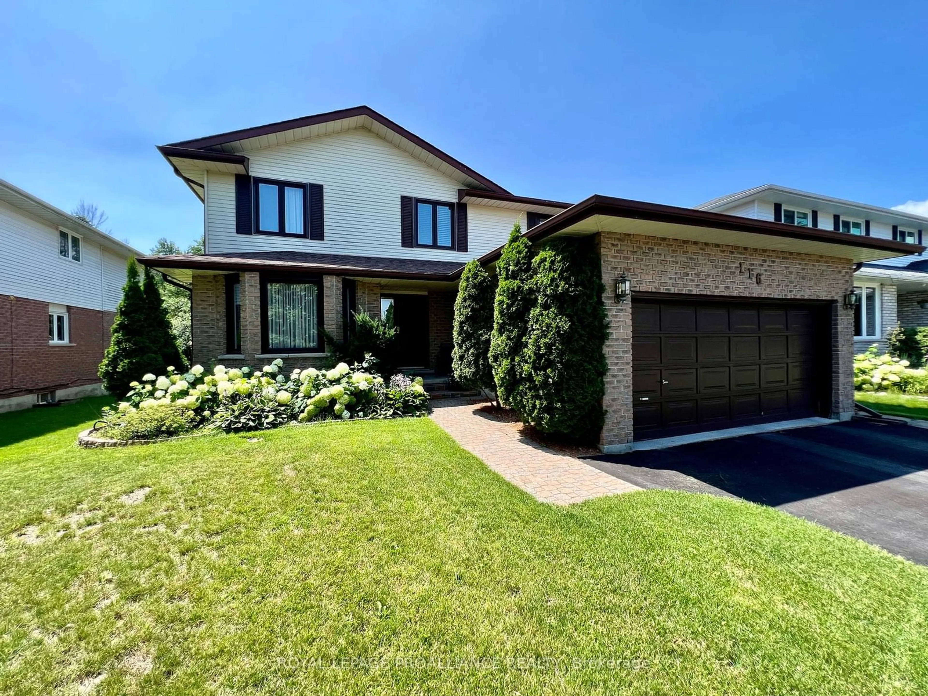 Frontside or backside of a home for 116 Tracey Park Dr, Belleville Ontario K8P 5C8