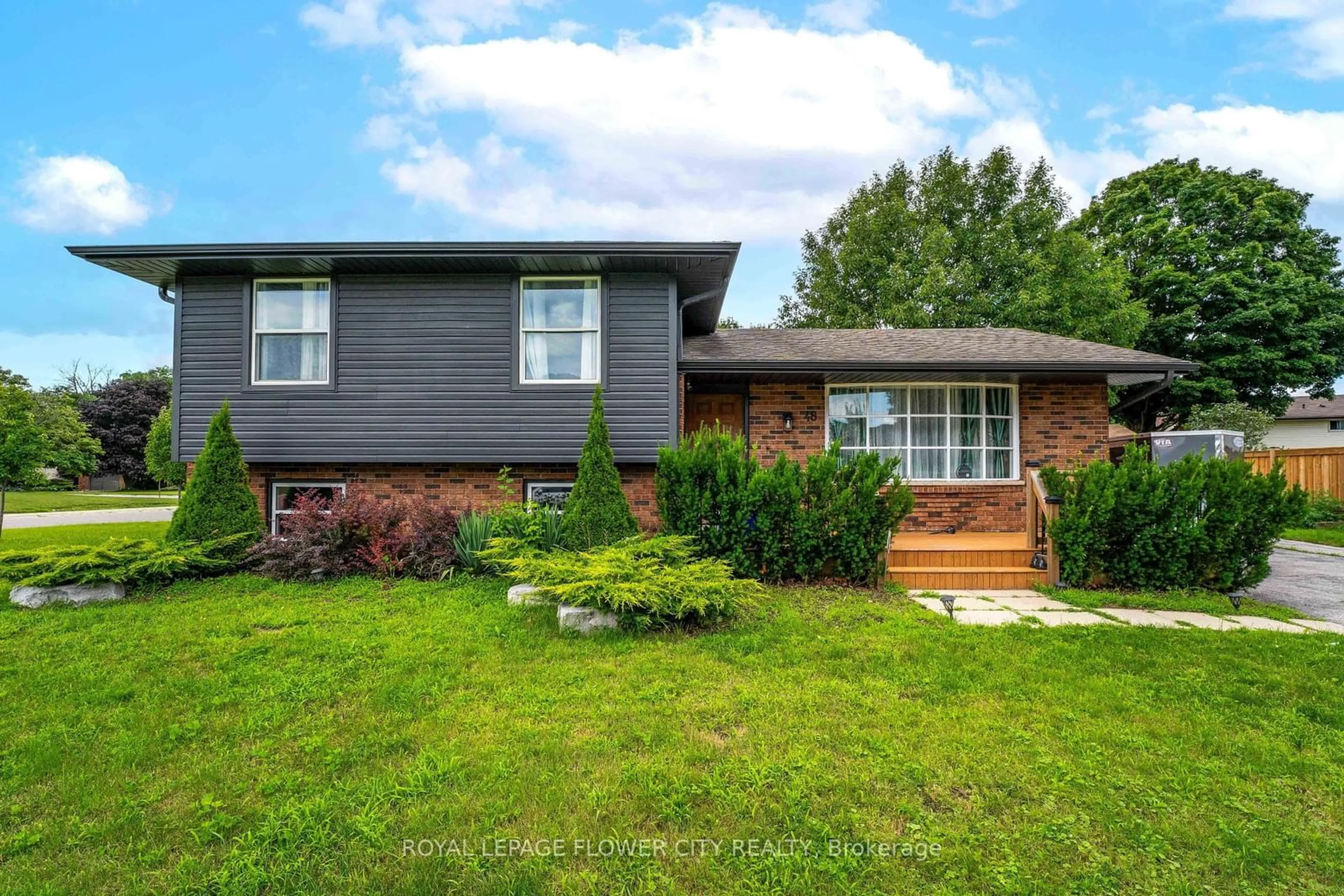 Frontside or backside of a home for 48 Devonshire Ave, Tillsonburg Ontario N4G 4K9