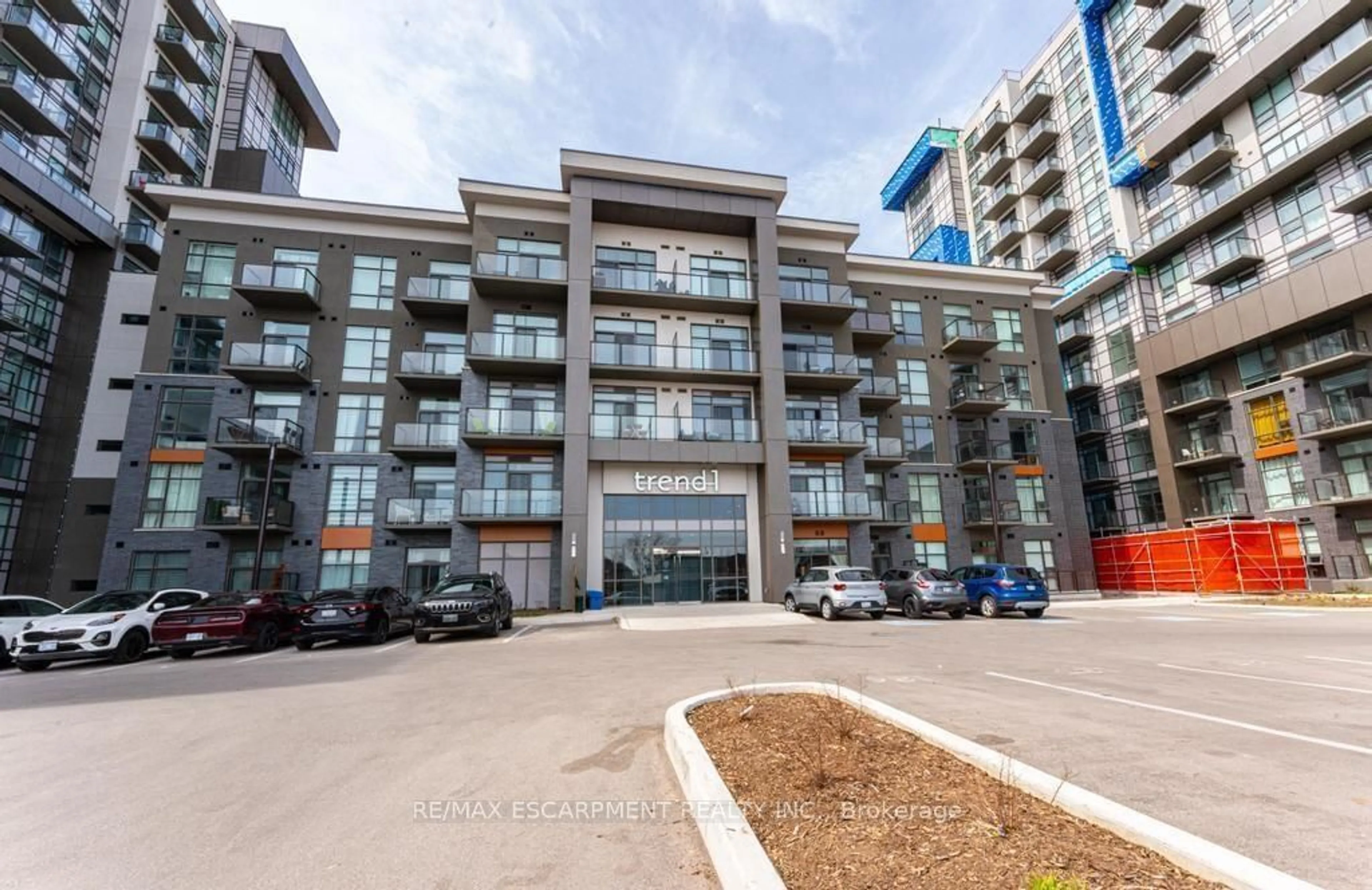 A pic from exterior of the house or condo for 450 Dundas St #327, Hamilton Ontario L0R 2H4
