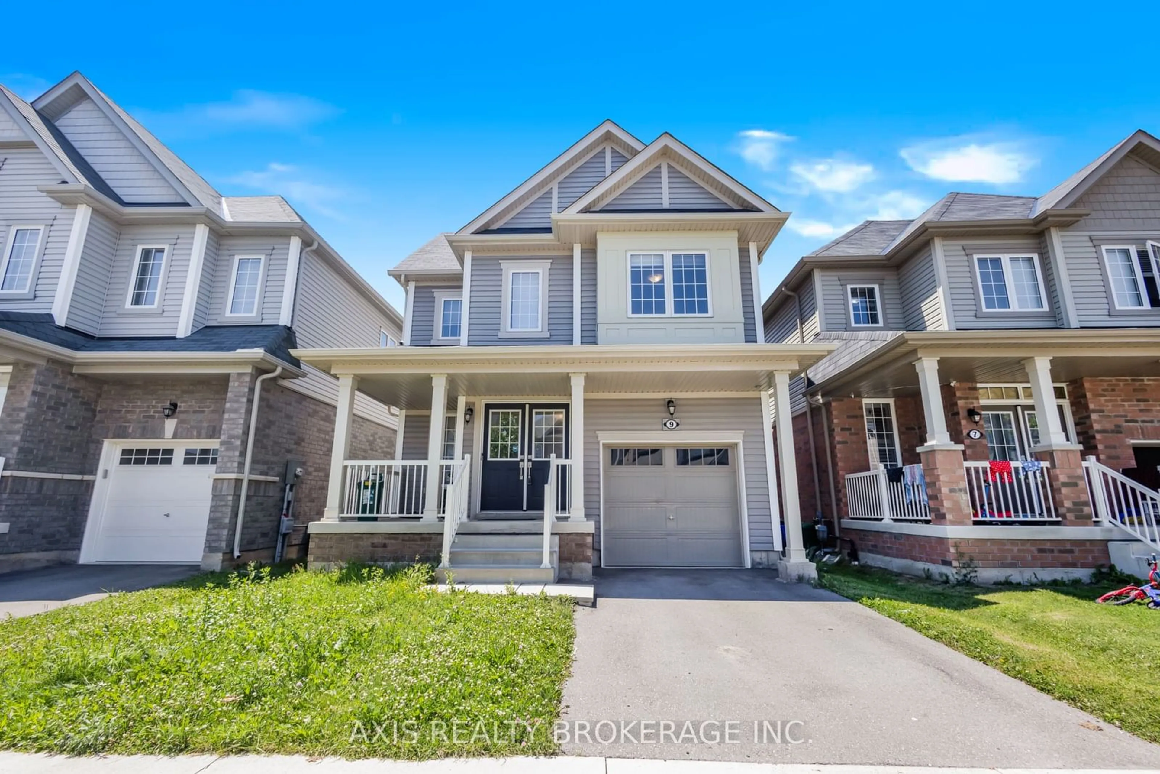 Frontside or backside of a home for 9 Honey Comb Tr, Thorold Ontario L3B 5N5