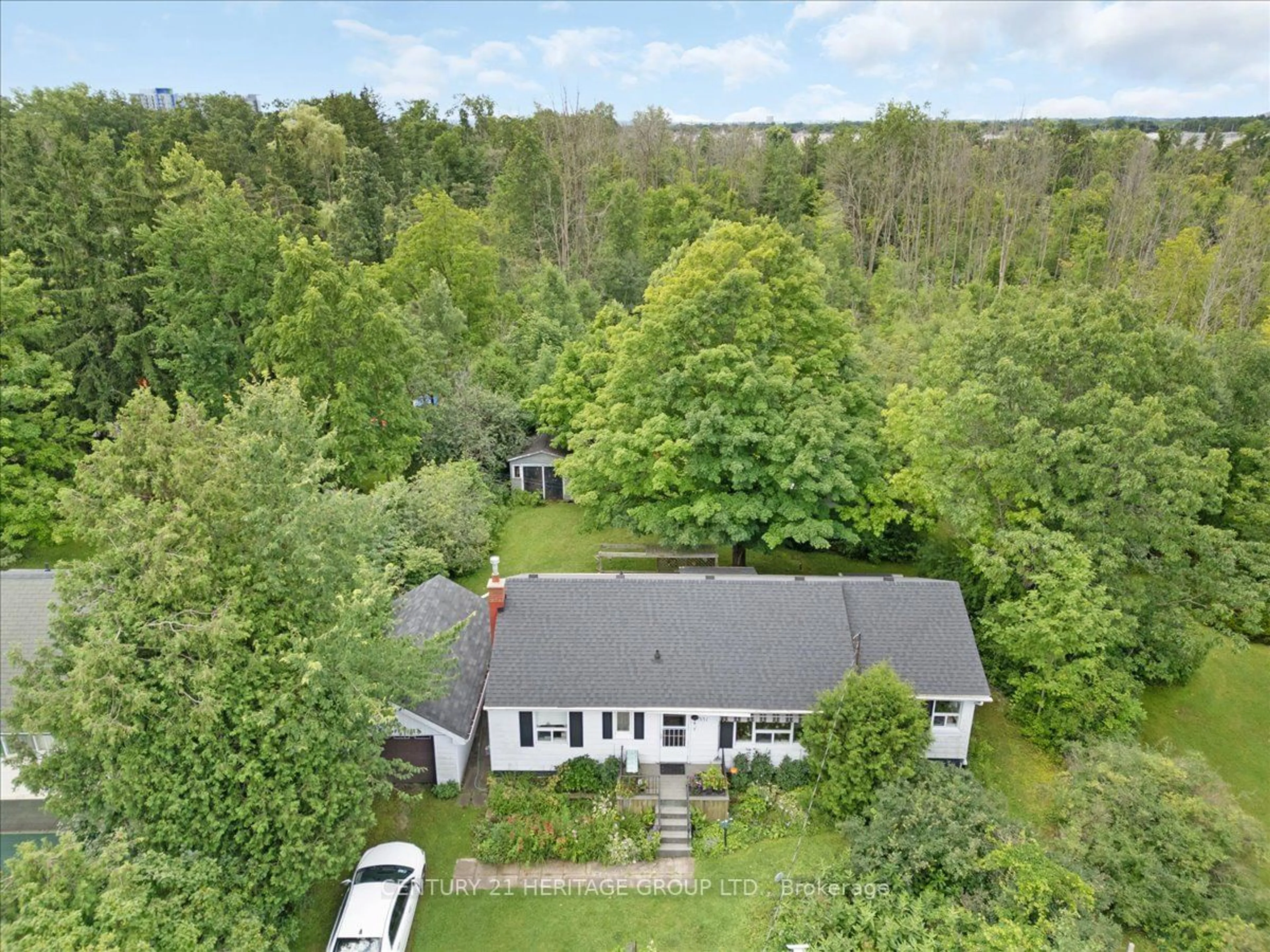 Cottage for 551 EVANS Rd, Hamilton Ontario L8B 0G7