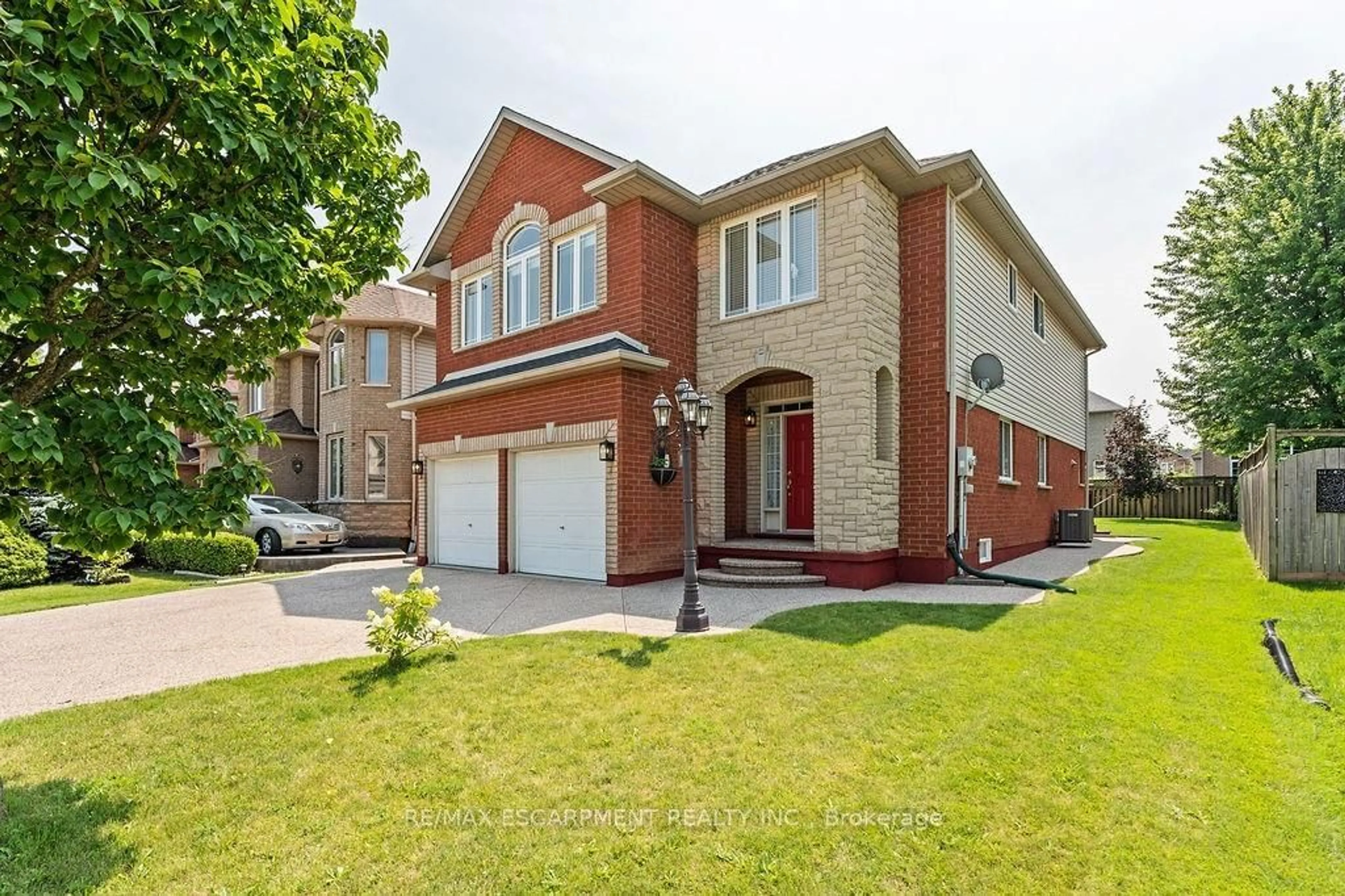 Home with brick exterior material for 79 Stonehenge Dr, Hamilton Ontario L9K 1N6