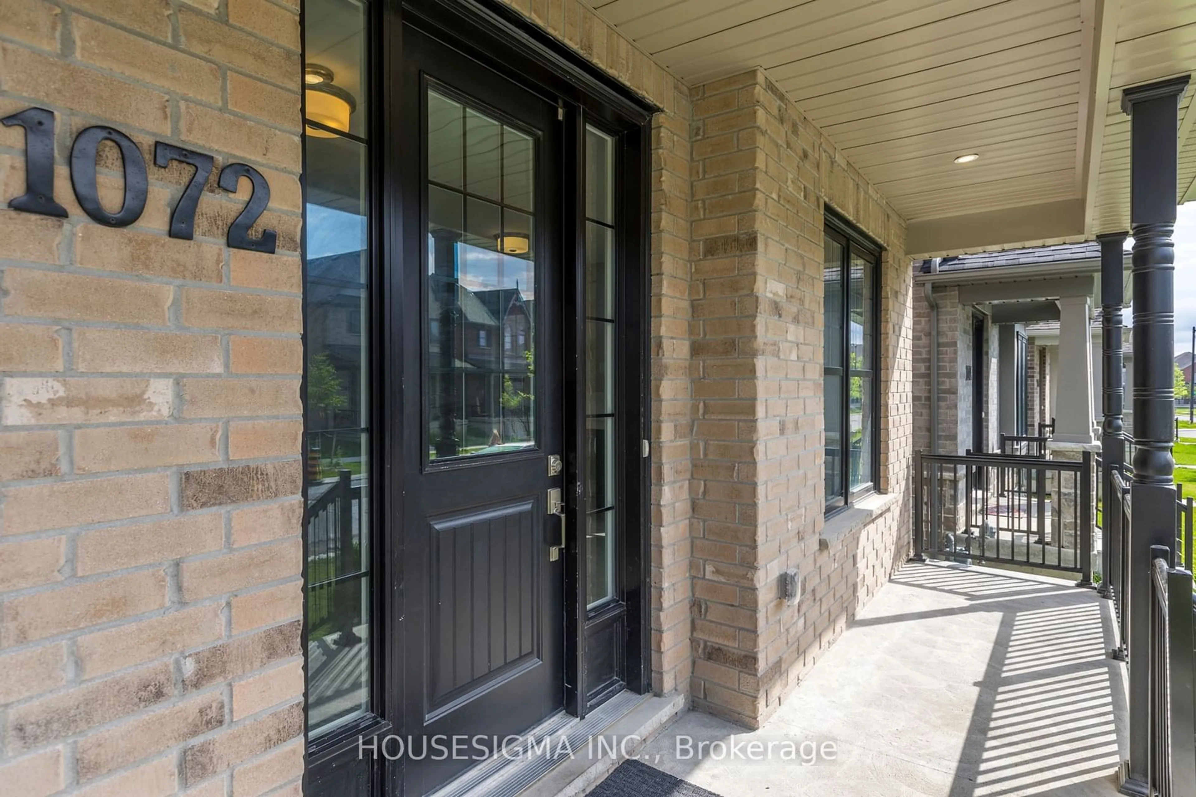 Indoor entryway for 1072 Rippingale Tr, Peterborough Ontario K9H 0C4