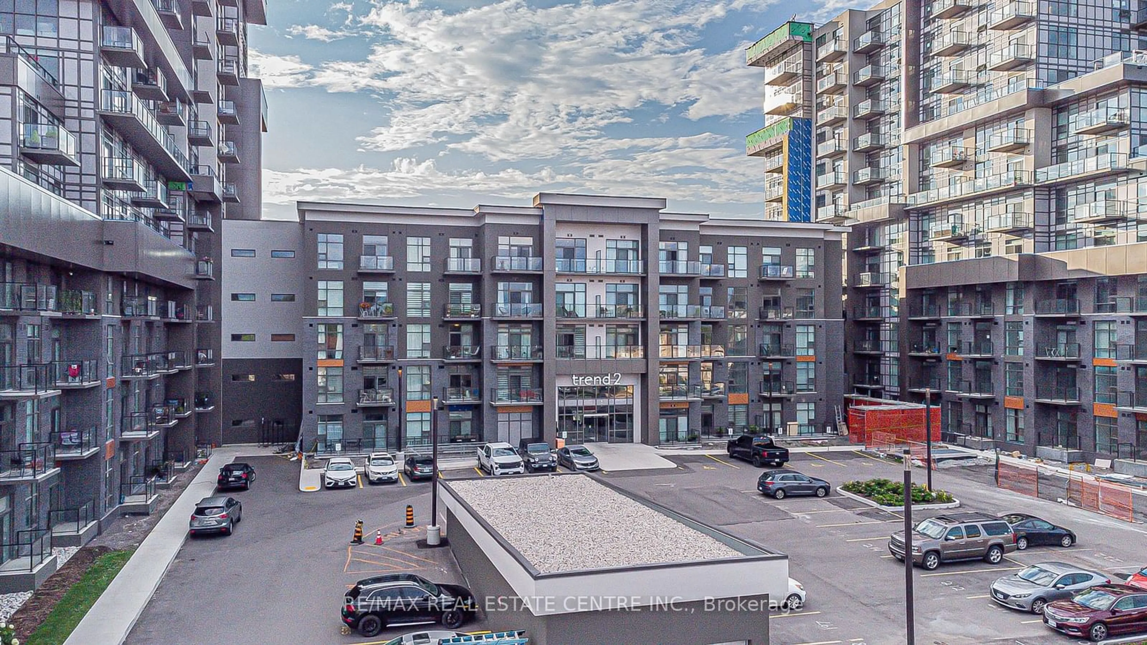A pic from exterior of the house or condo for 460 Dundas St #435, Hamilton Ontario L8B 2A5