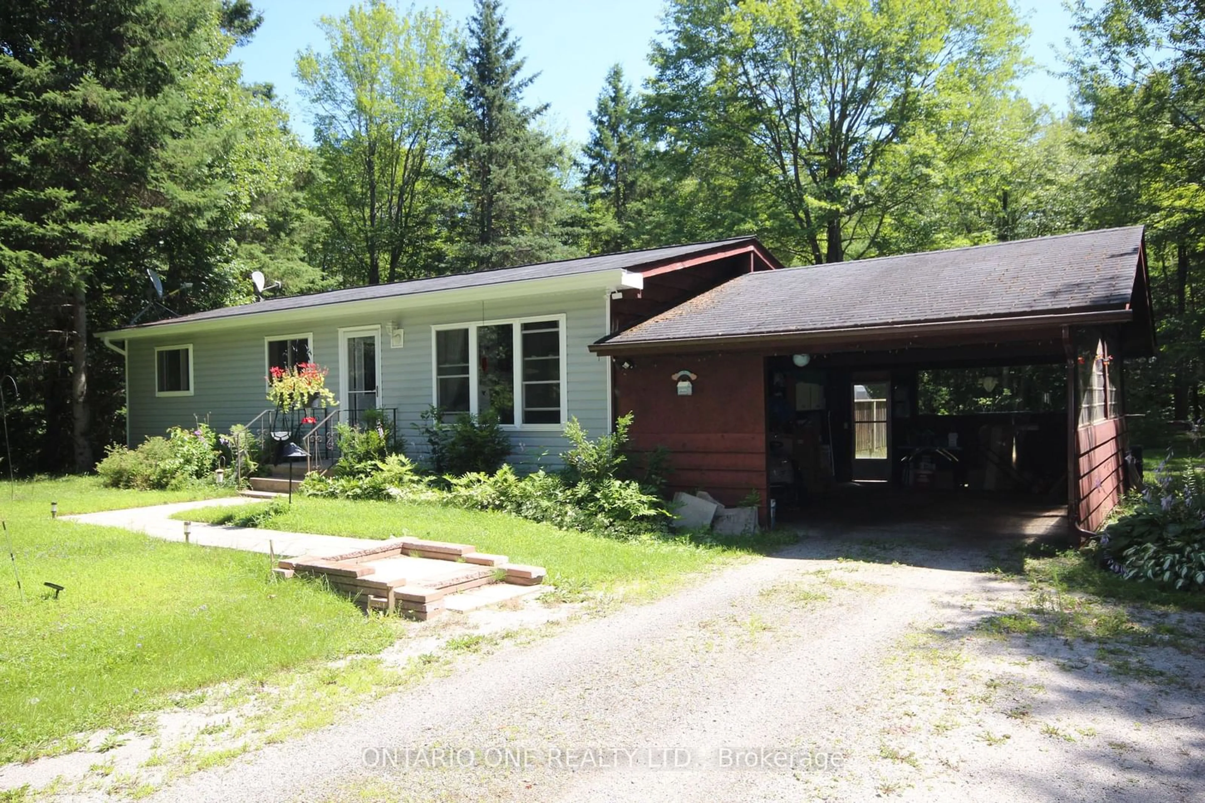 Outside view for 1028 Reg Schell Rd, Gravenhurst Ontario P0E 1G0