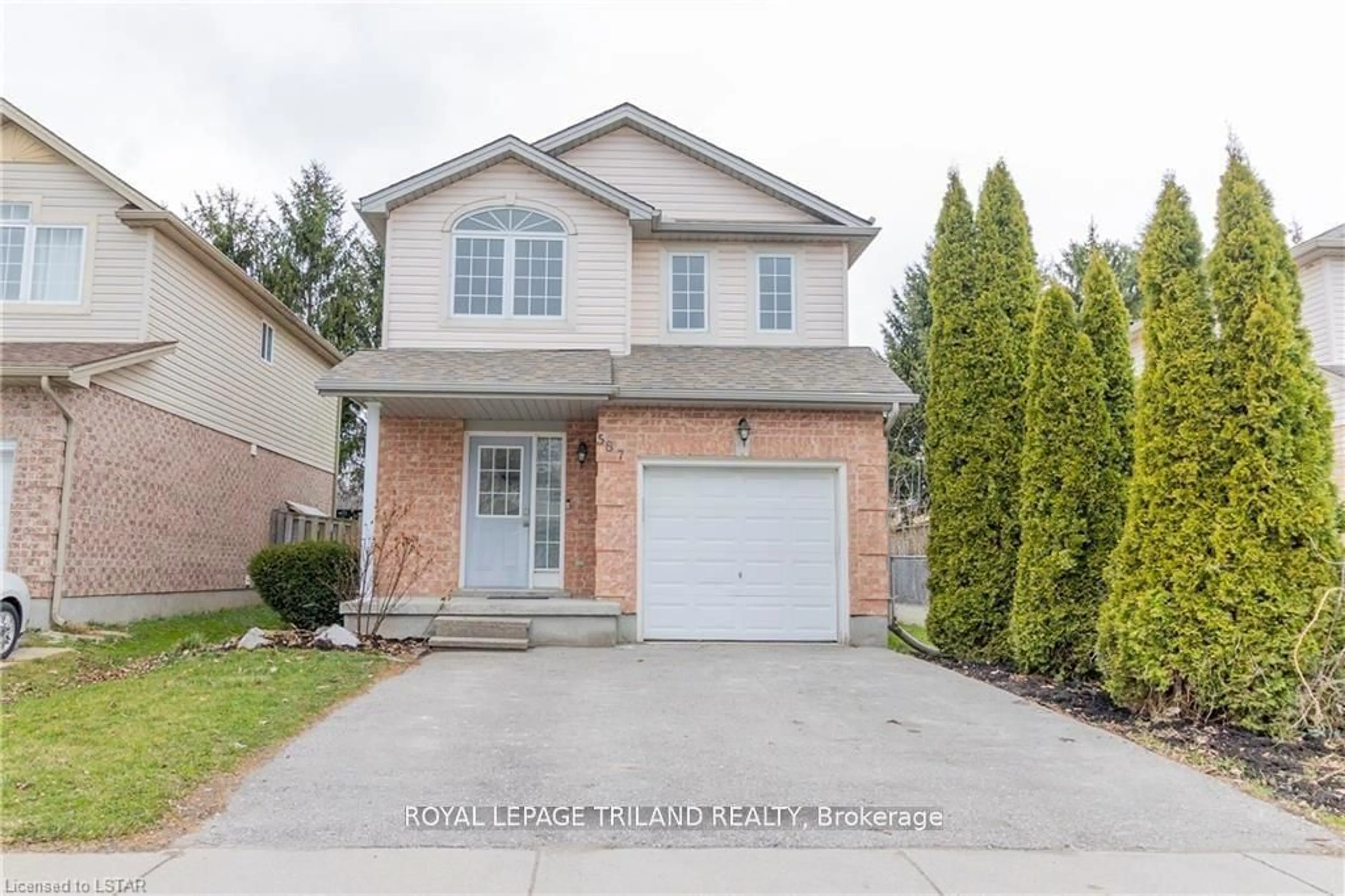 Frontside or backside of a home for 587 RIDGEVIEW Dr, London Ontario N5Y 6H8