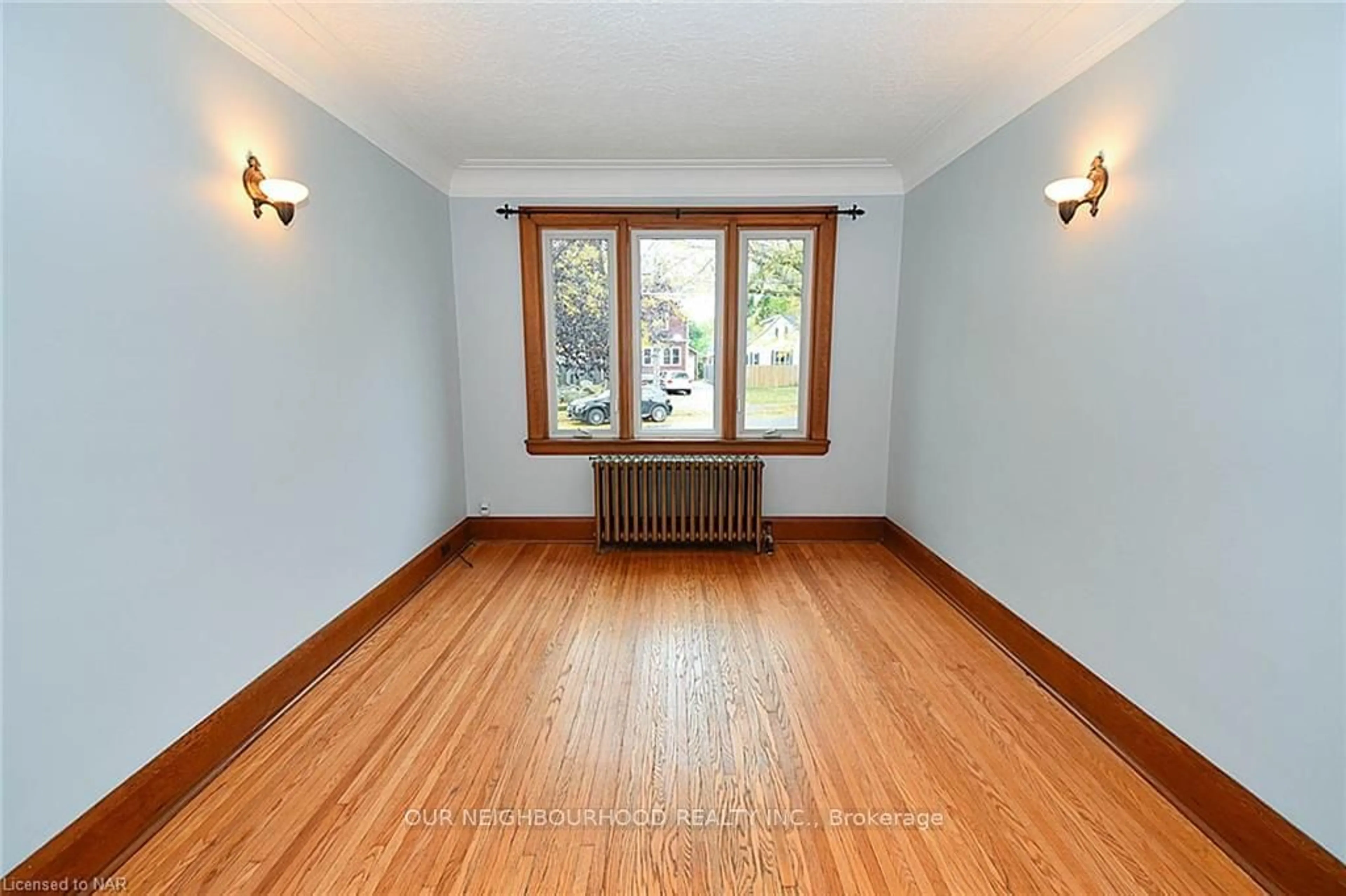 A pic of a room for 103 Carlton St, St. Catharines Ontario L2R 1R2