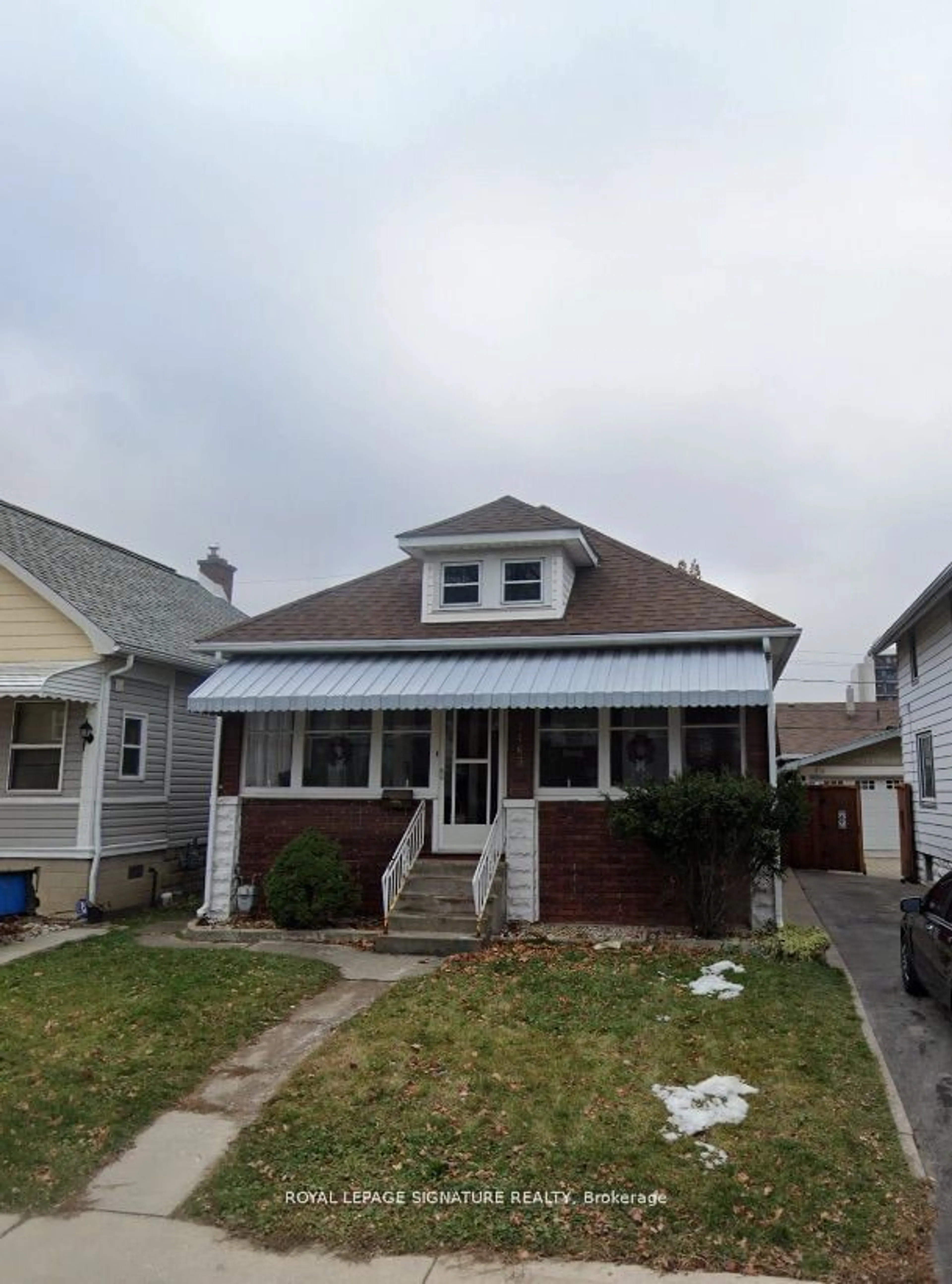 Frontside or backside of a home, the street view for 1463 Goyeau St, Windsor Ontario N8X 3L2