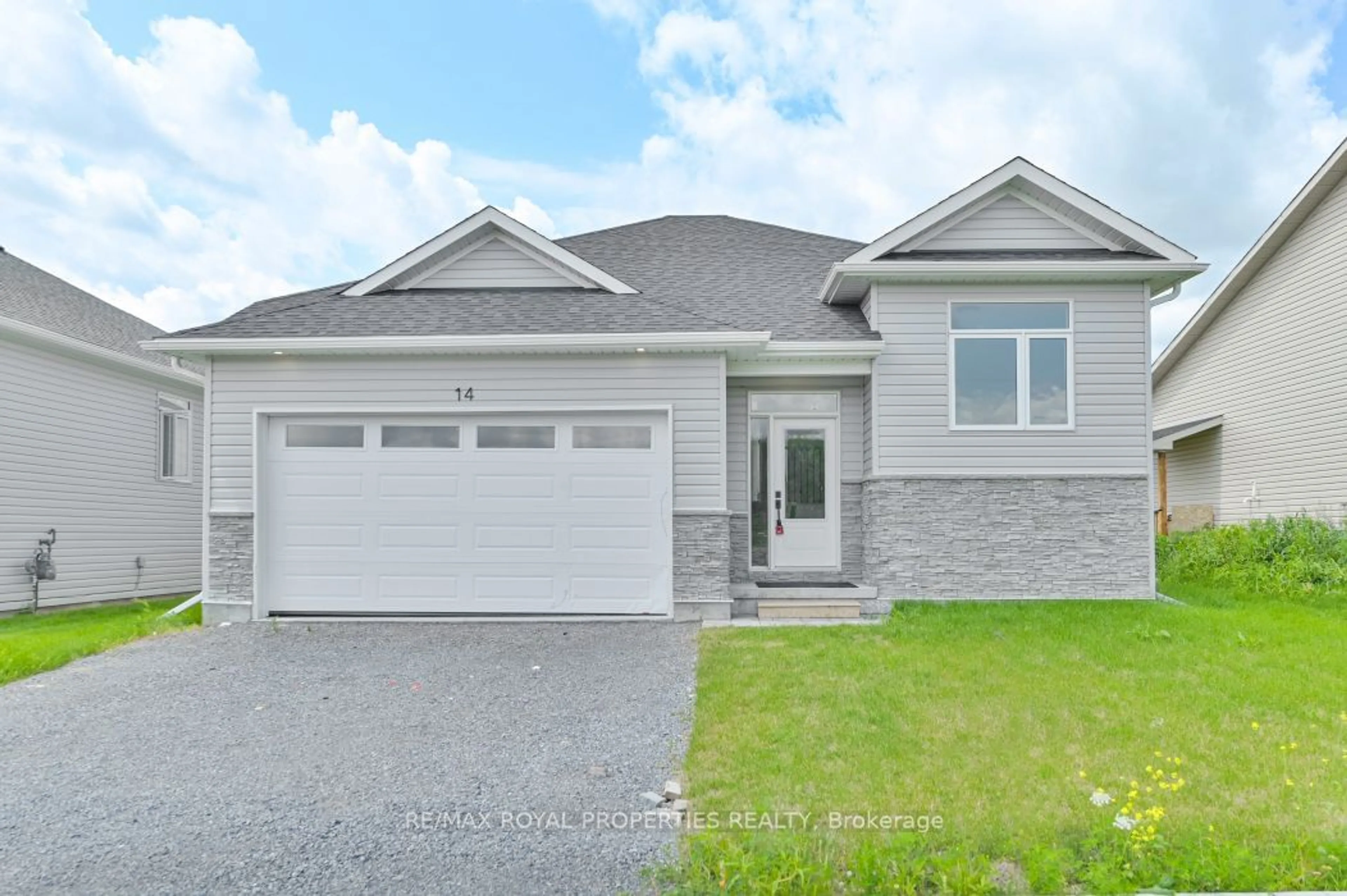 Frontside or backside of a home for 14 Summit Cres, Belleville Ontario K8N 0A2