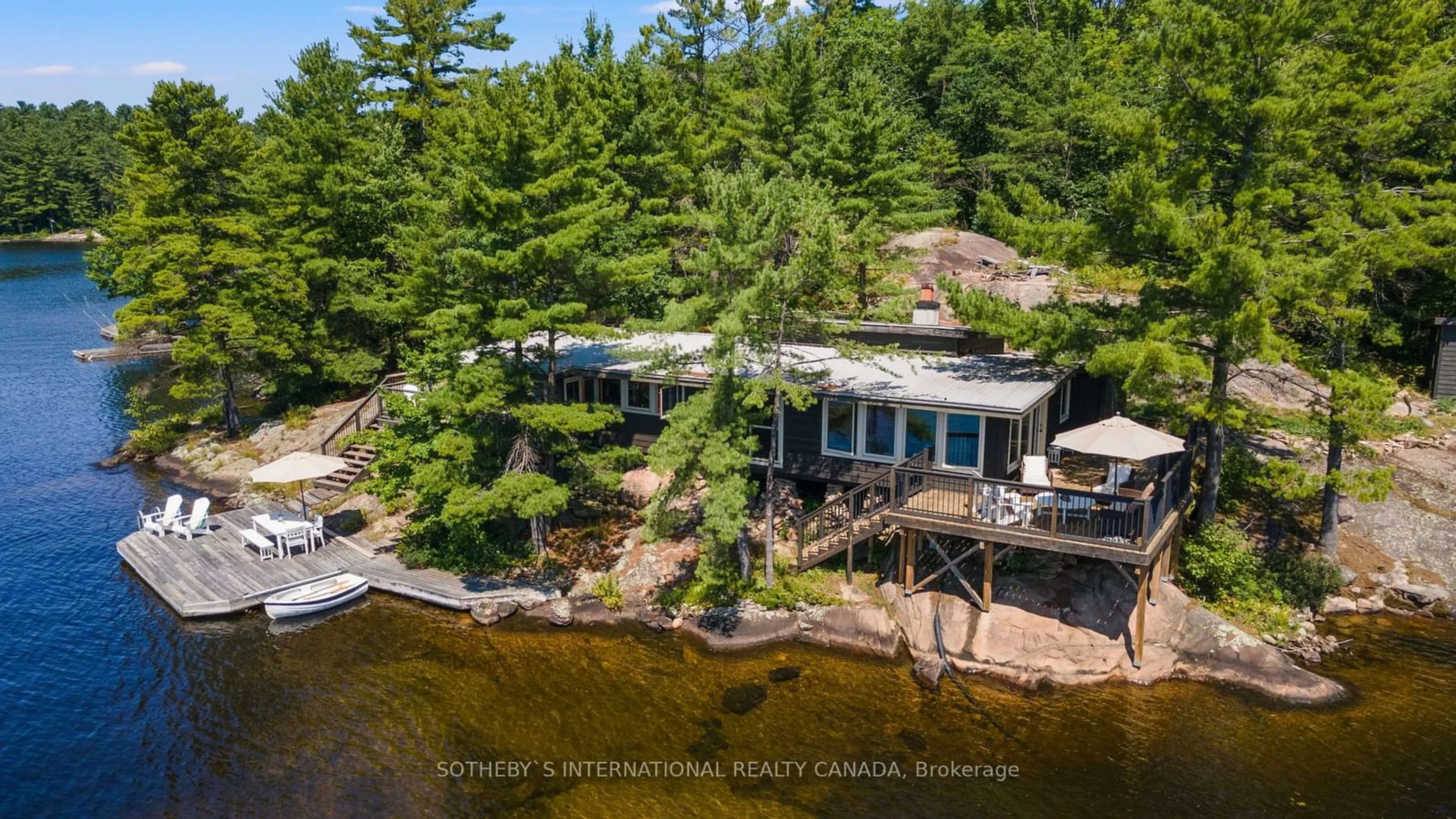 Cottage for 102 Is 100 Go Home Lake, Georgian Bay Ontario P0C 1H0