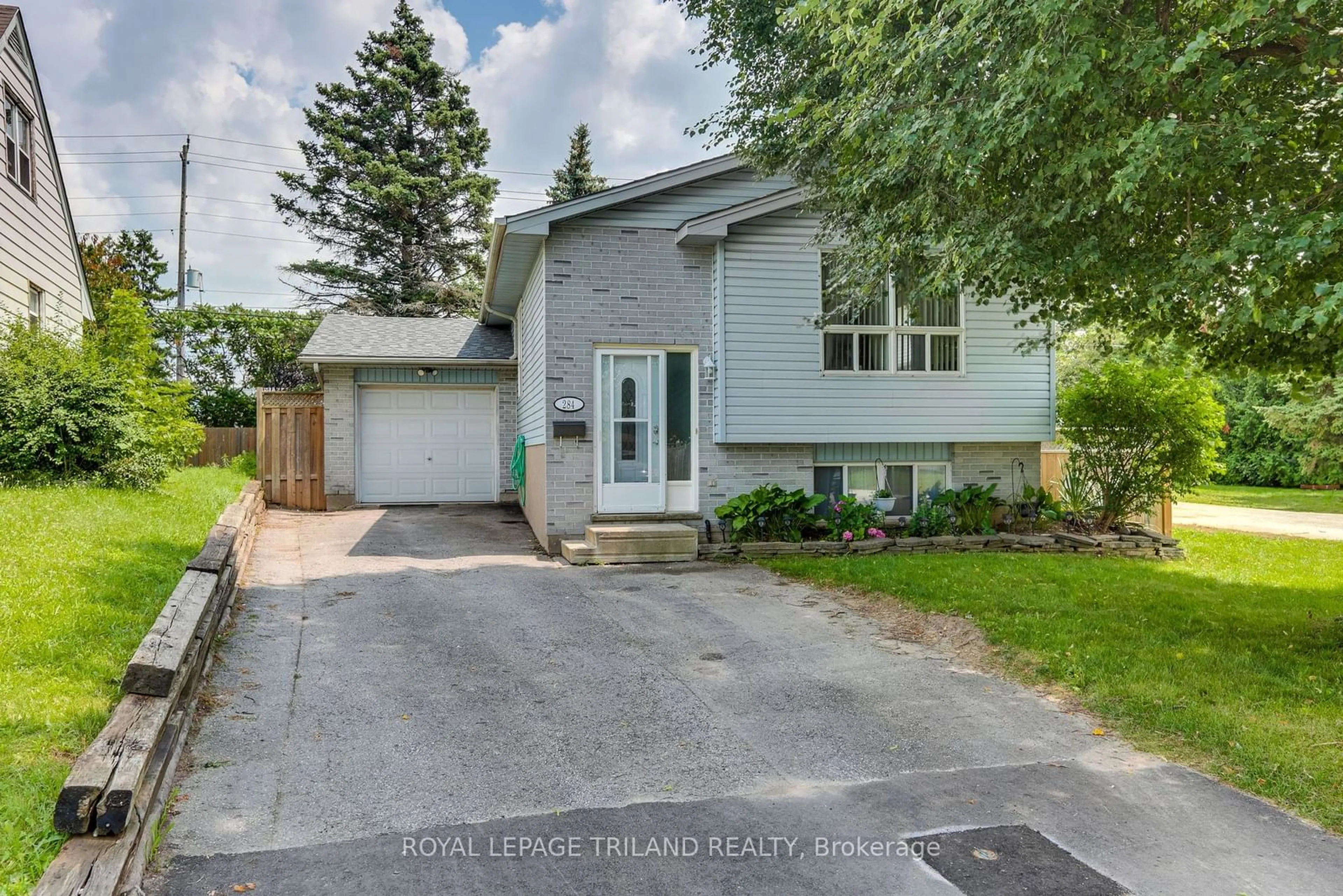 Frontside or backside of a home for 284 Paardeberg Cres, London Ontario N5Y 1B8