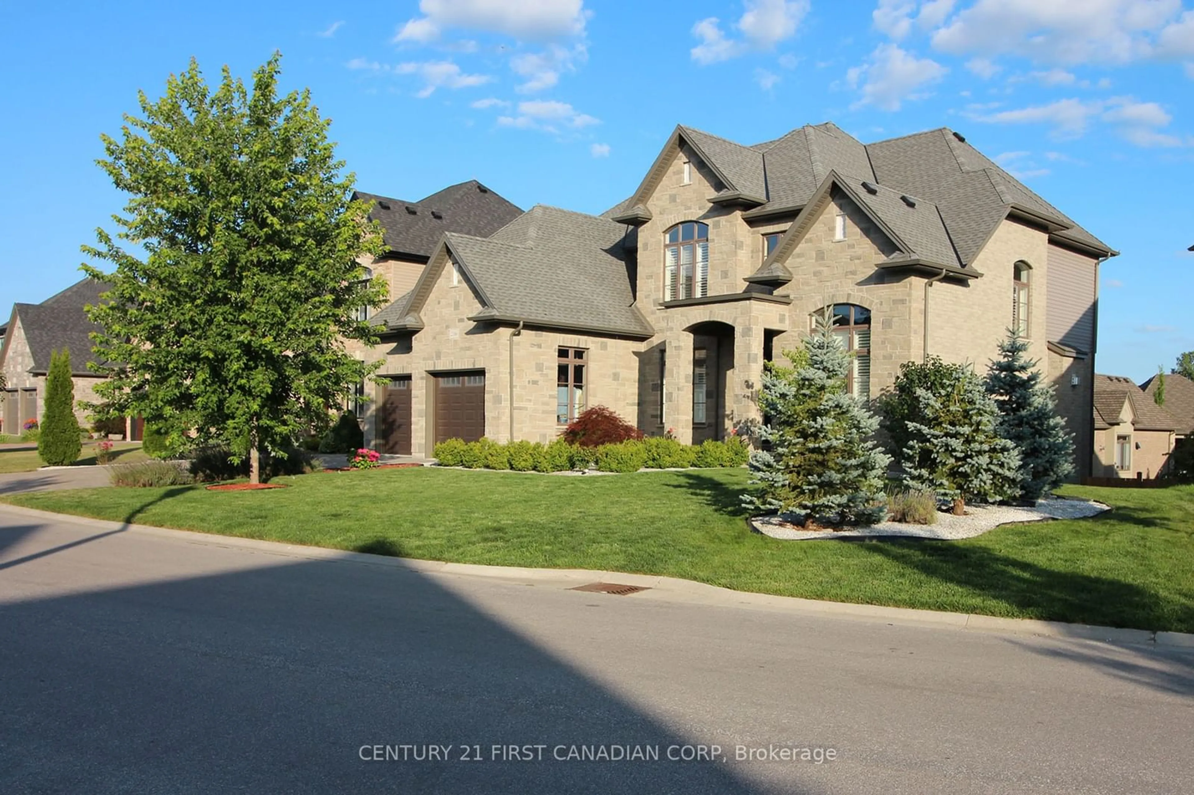 Frontside or backside of a home for 2386 Torrey Pines Way, London Ontario N6G 0T6
