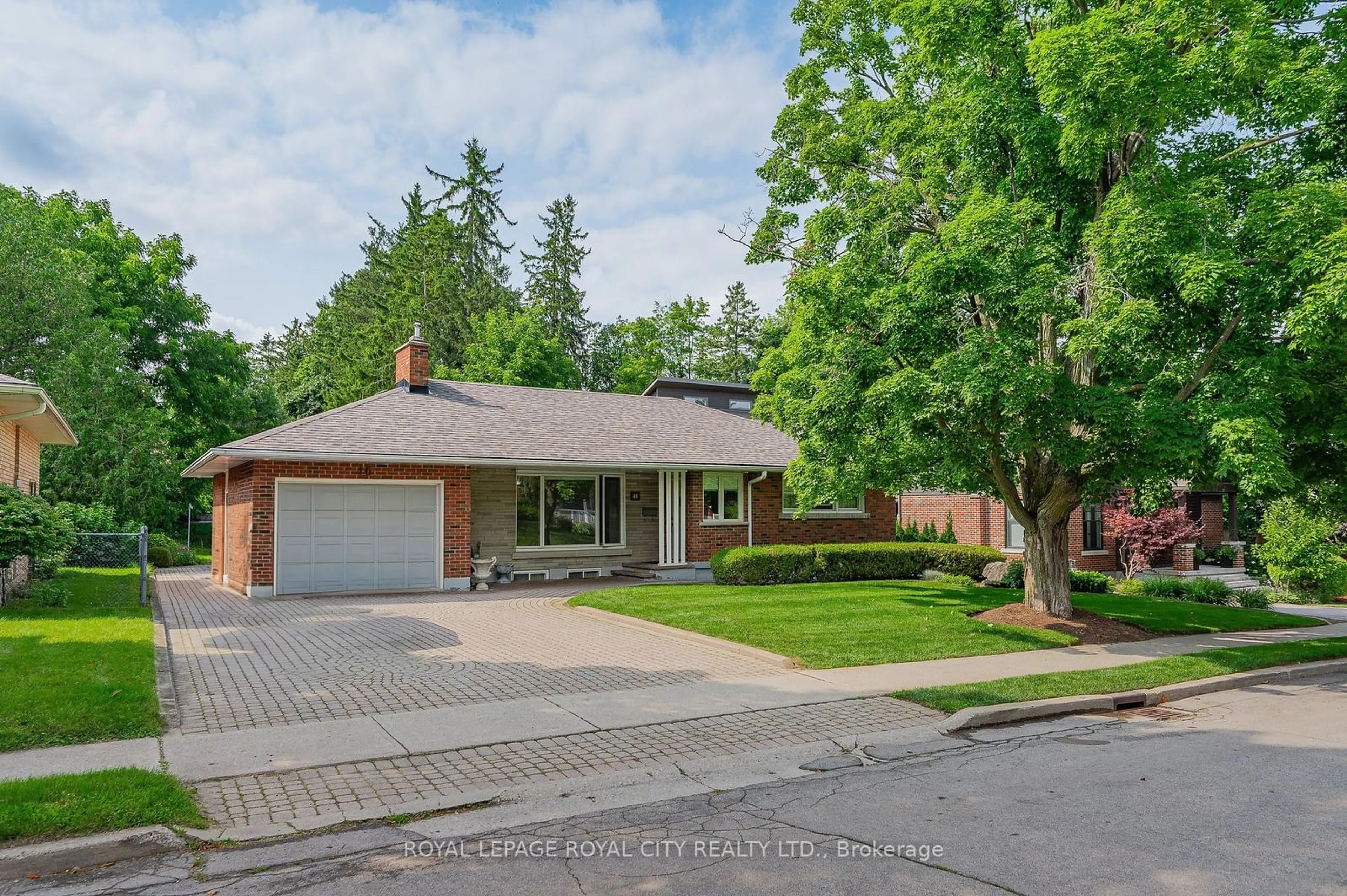 Frontside or backside of a home for 46 Campion Ave, Guelph Ontario N1H 5L6