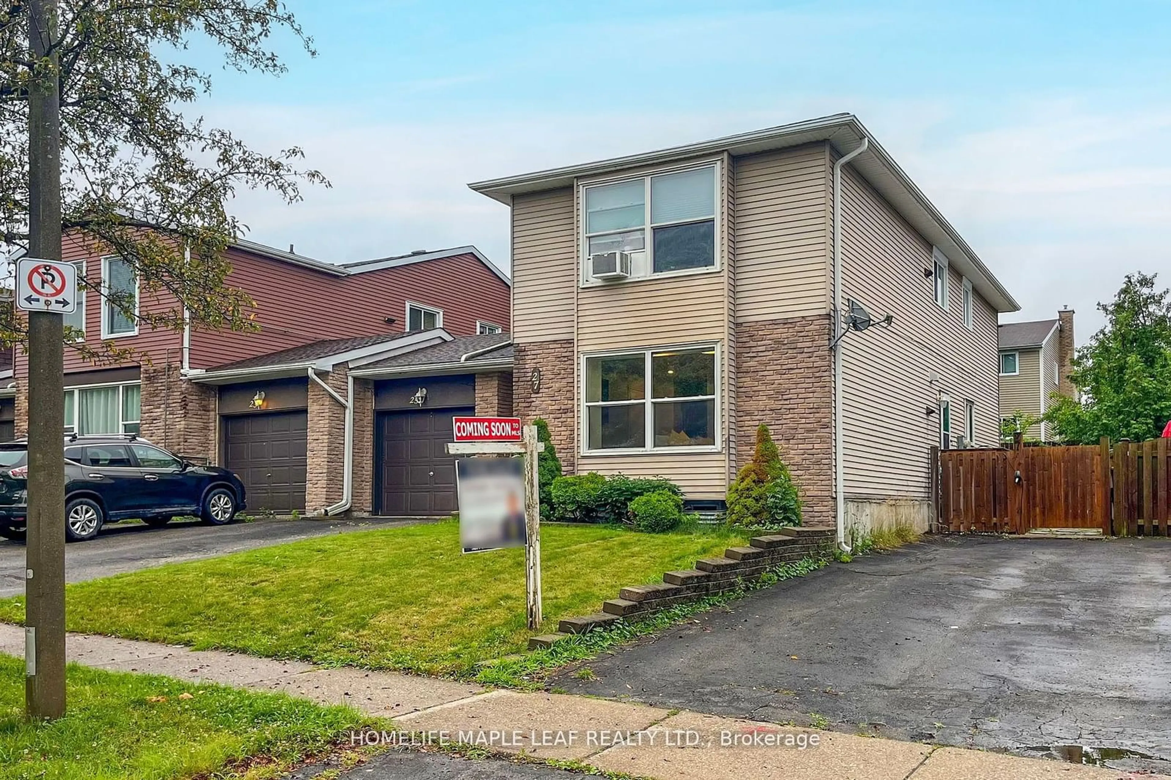 Frontside or backside of a home for 27 Hillbrook Cres, Kitchener Ontario N2N 1J4