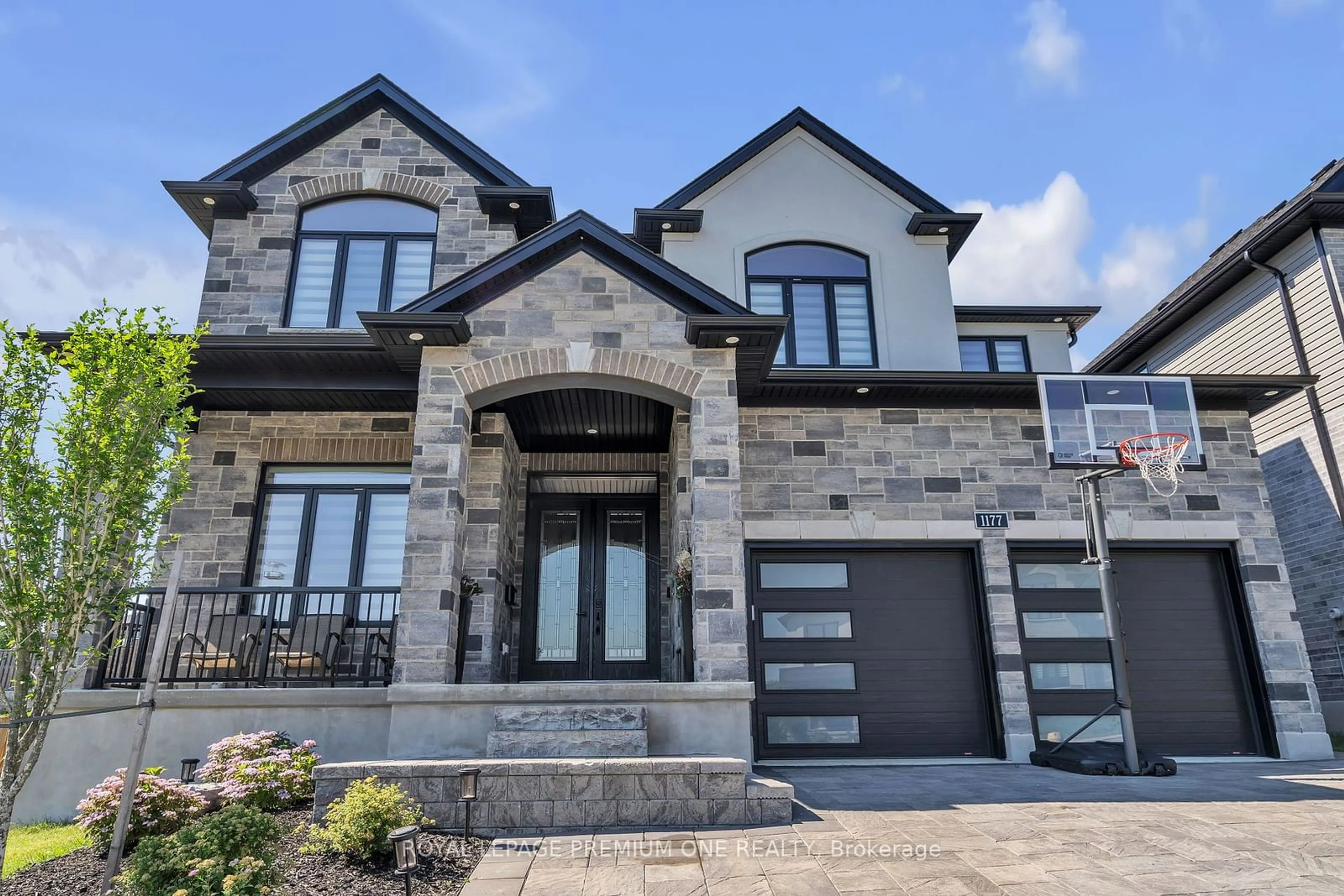 Home with brick exterior material for 1177 Meadowlark Rdge, London Ontario N6M 0H3