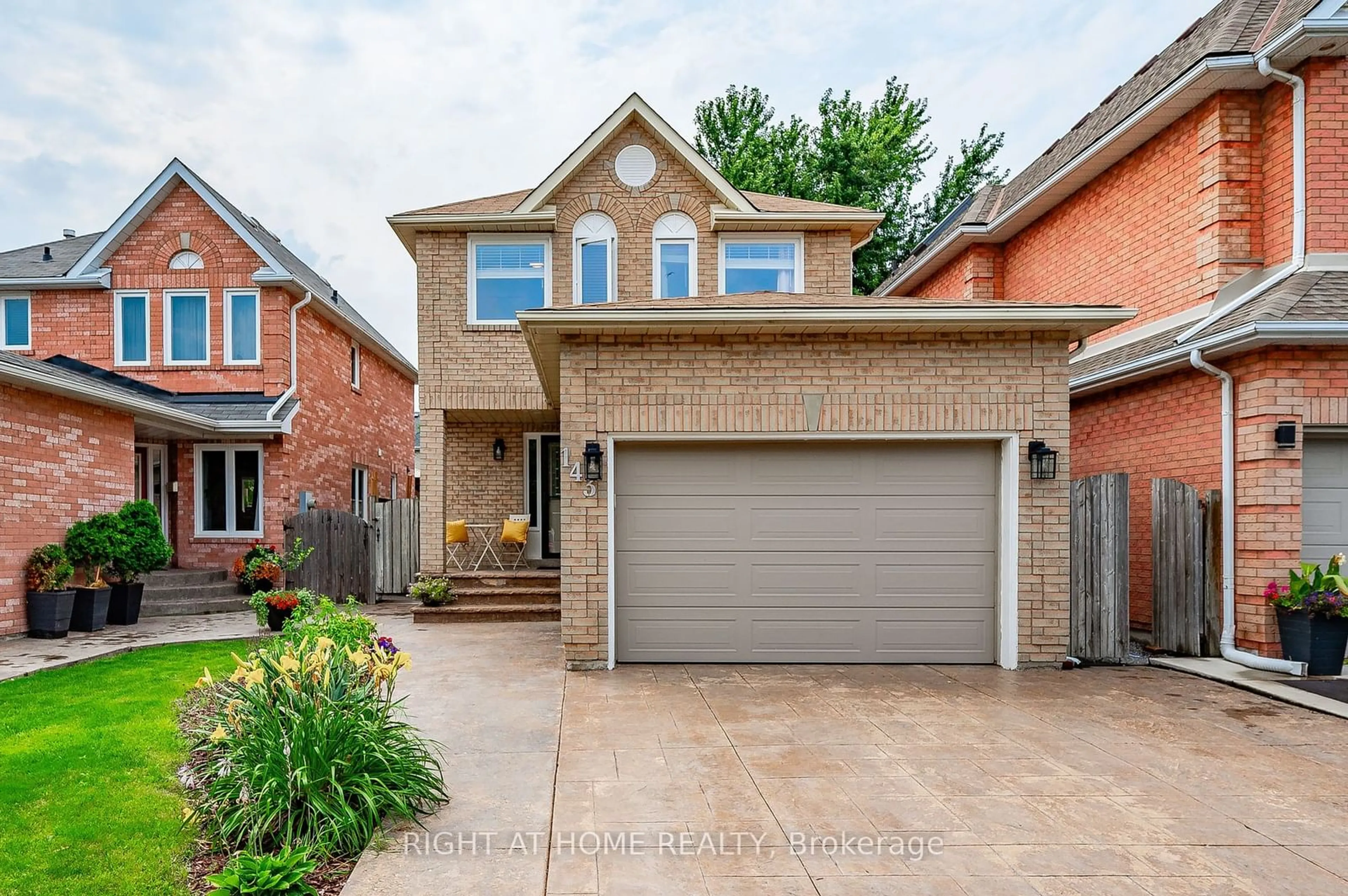 Home with brick exterior material for 143 Cove Cres, Hamilton Ontario L8E 5A1