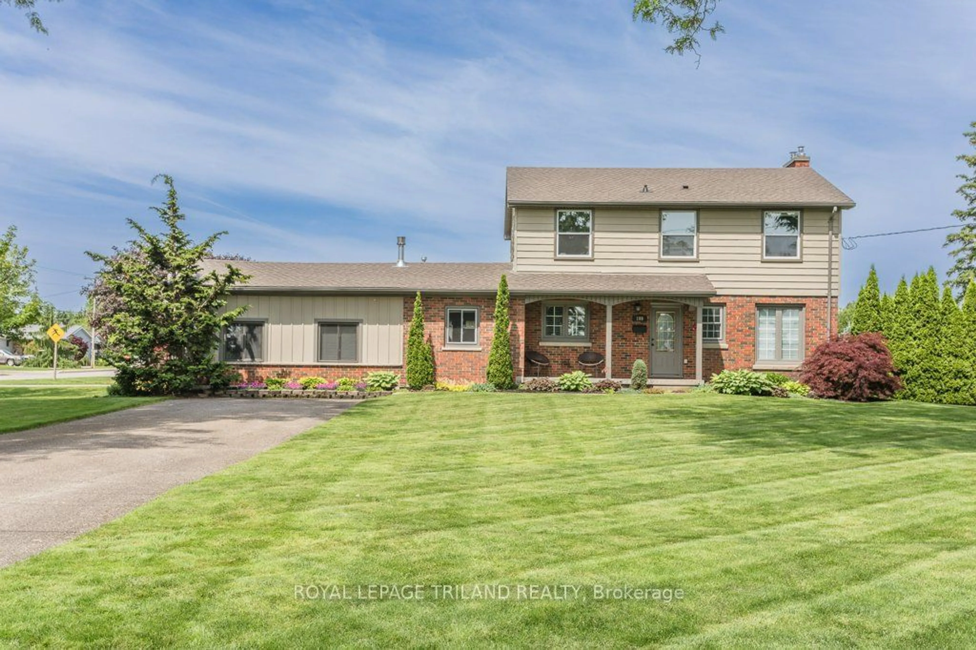 Frontside or backside of a home, the street view for 199 Centennial Ave, St. Thomas Ontario N5R 5B3