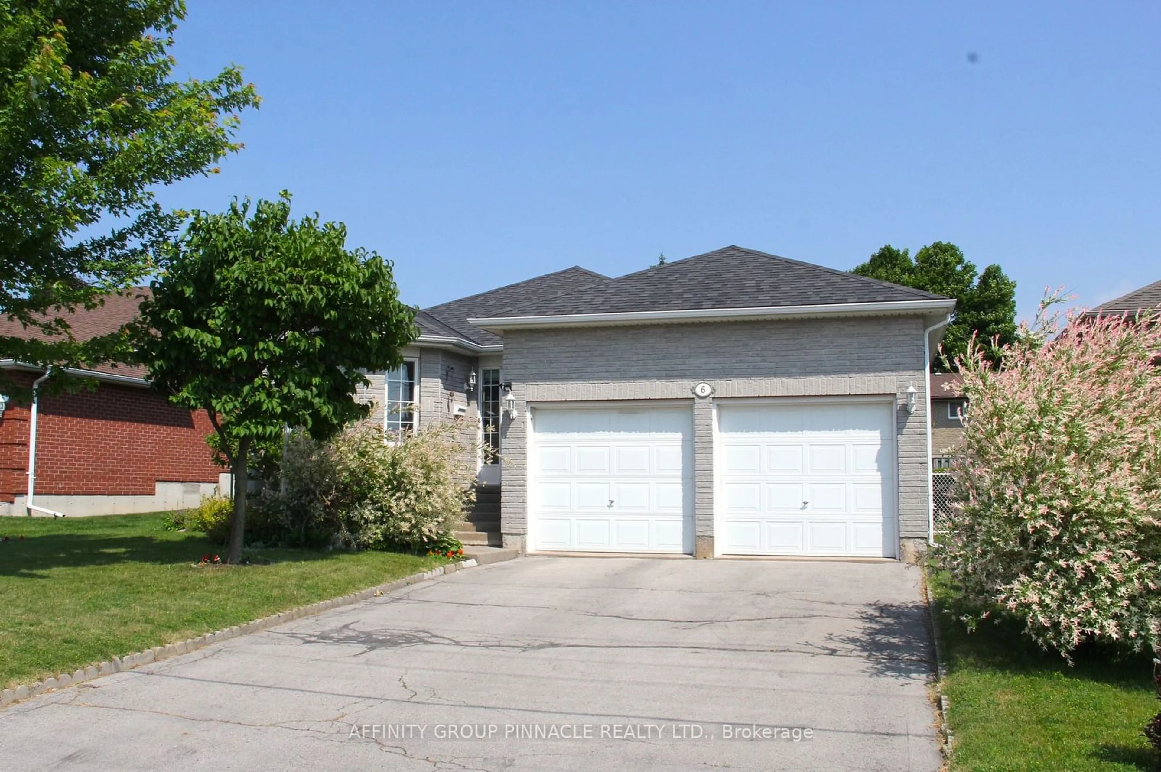 Frontside or backside of a home for 6 McGibbon Blvd, Kawartha Lakes Ontario K9V 6G3