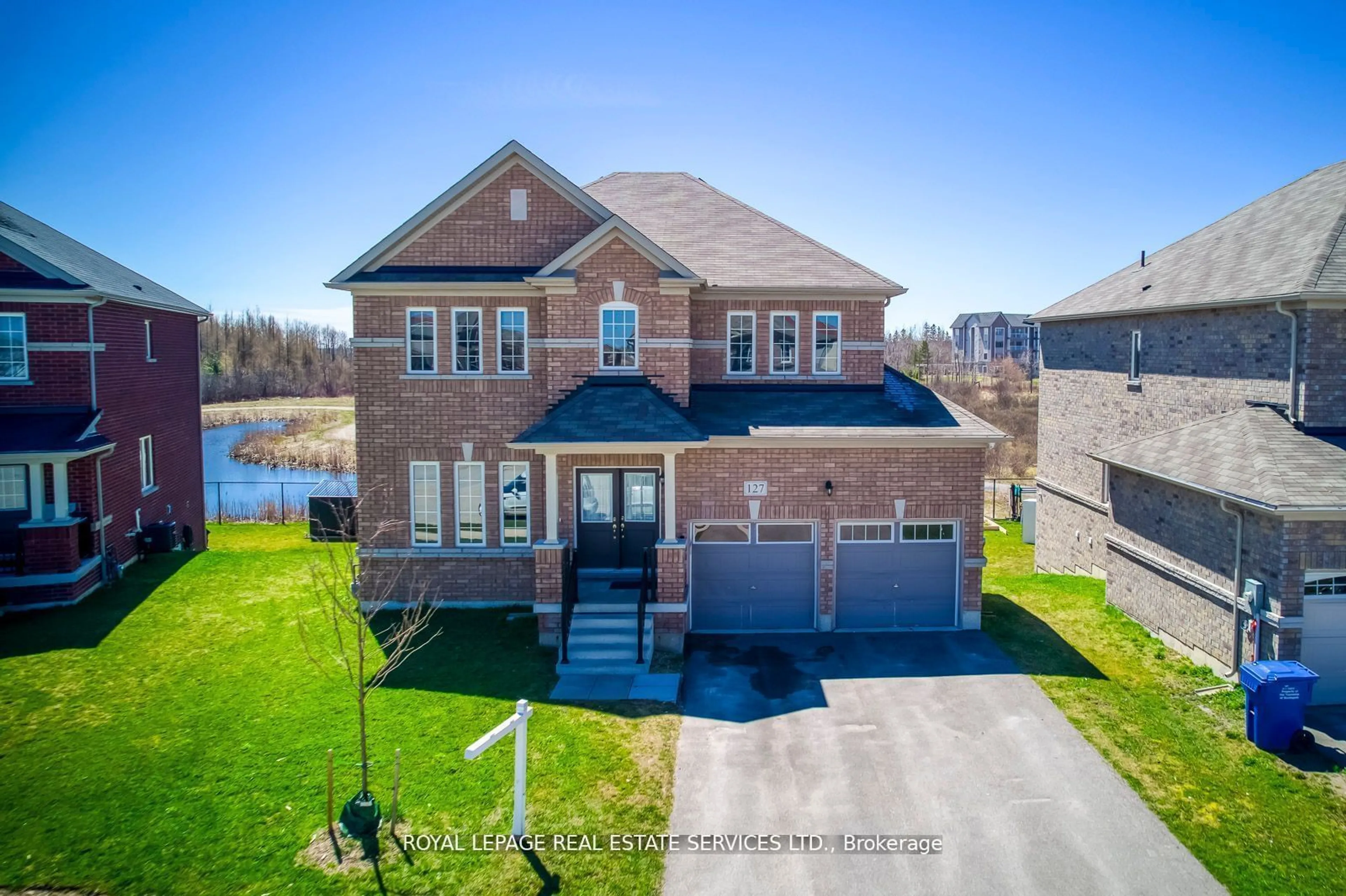 Home with brick exterior material for 127 Elm St, Southgate Ontario N0C 1B0