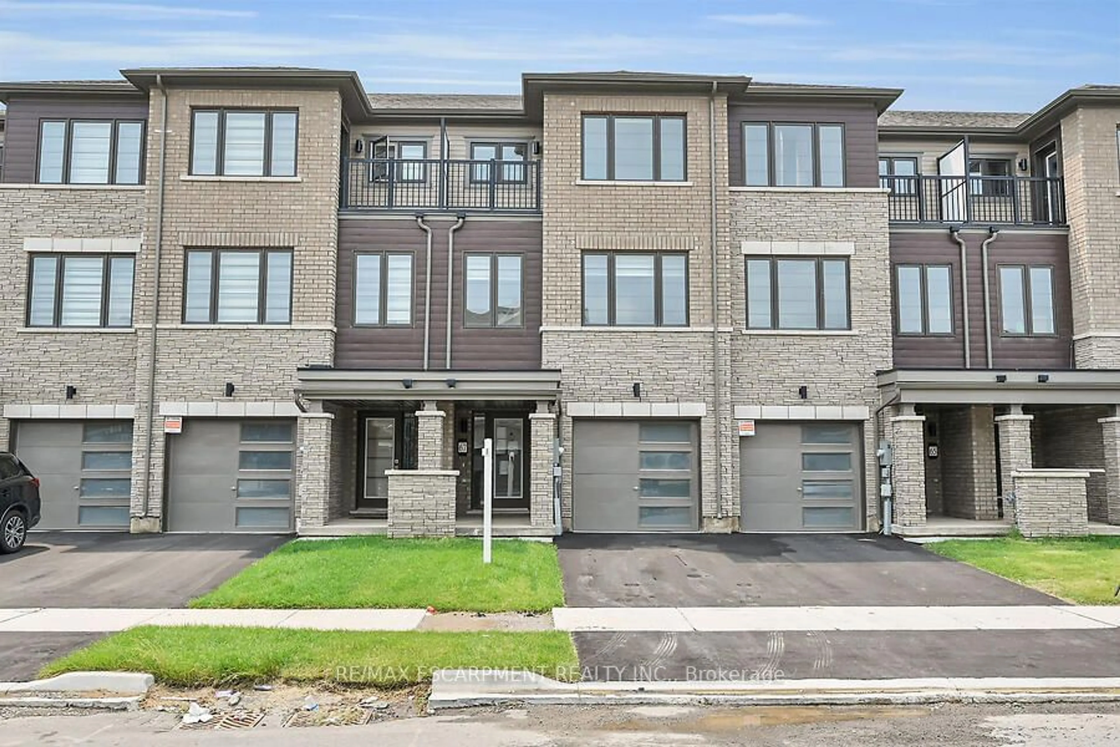A pic from exterior of the house or condo for 67 Holder Dr, Brantford Ontario N3W 0W8