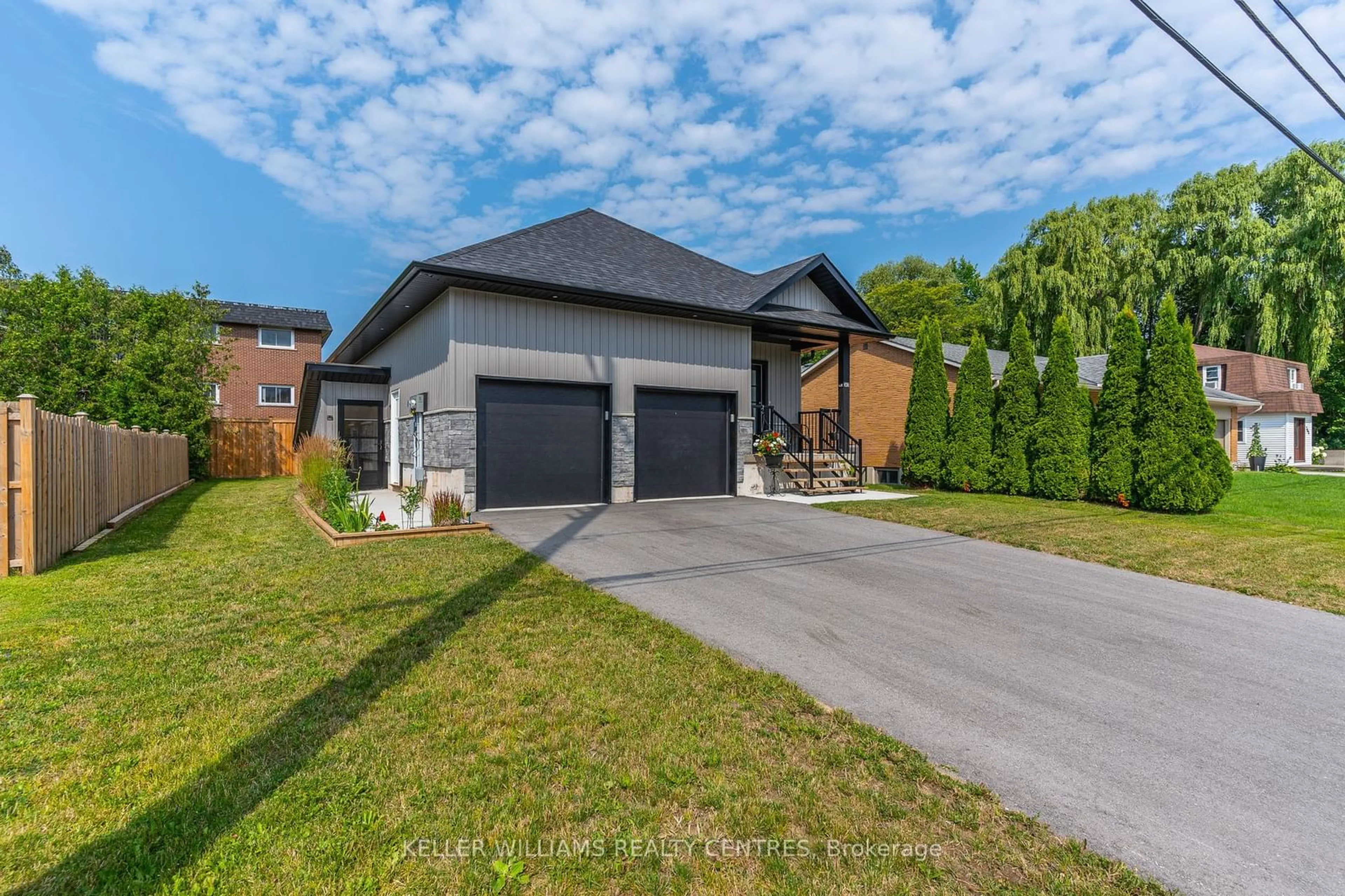 Frontside or backside of a home for 342 Thompson St, Meaford Ontario N4L 1H6