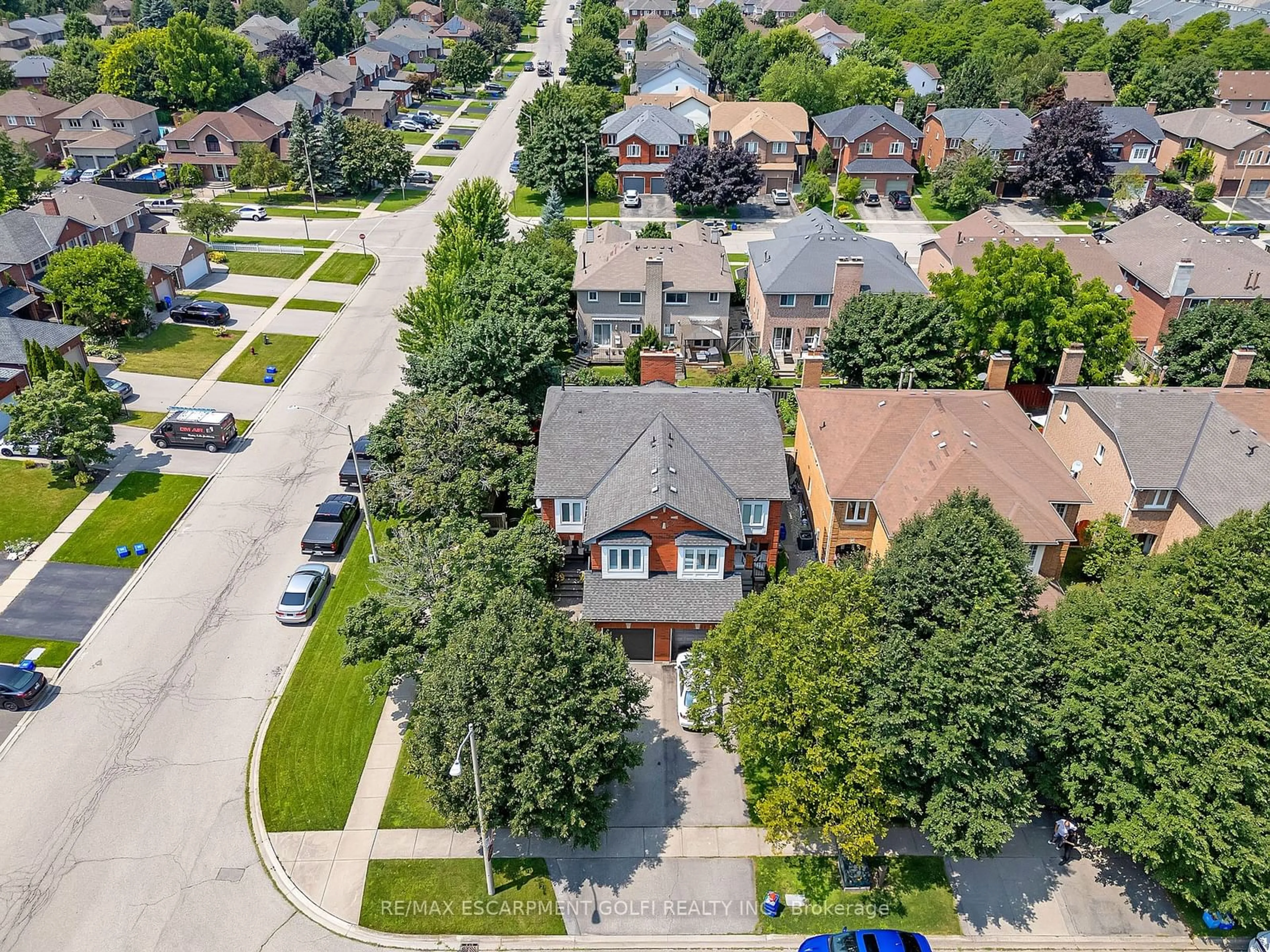 Frontside or backside of a home for 1 Wakefield Lane, Hamilton Ontario L0R 2H3