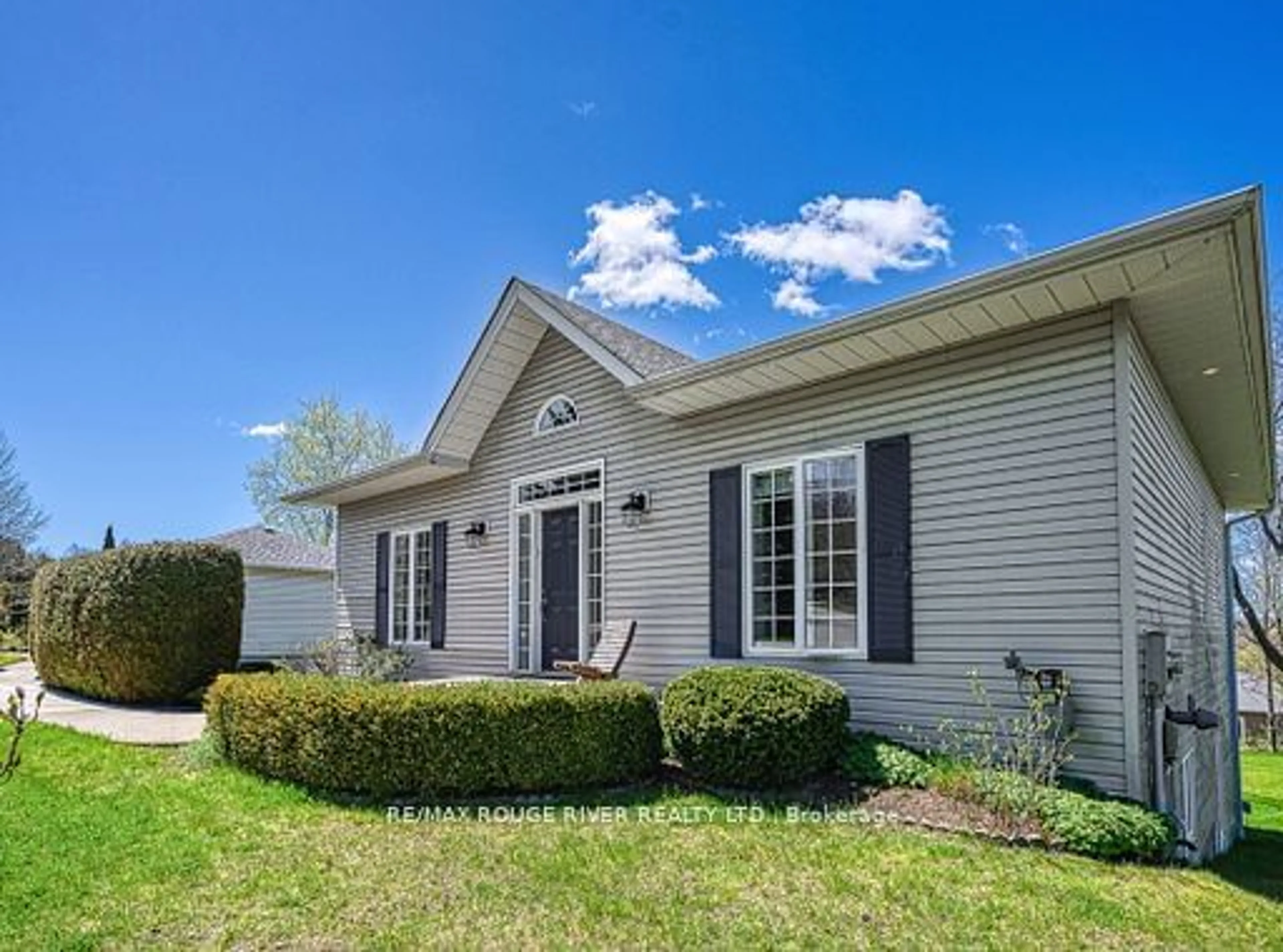 Frontside or backside of a home for 13 Sunset Dr, Cobourg Ontario K9A 0W9