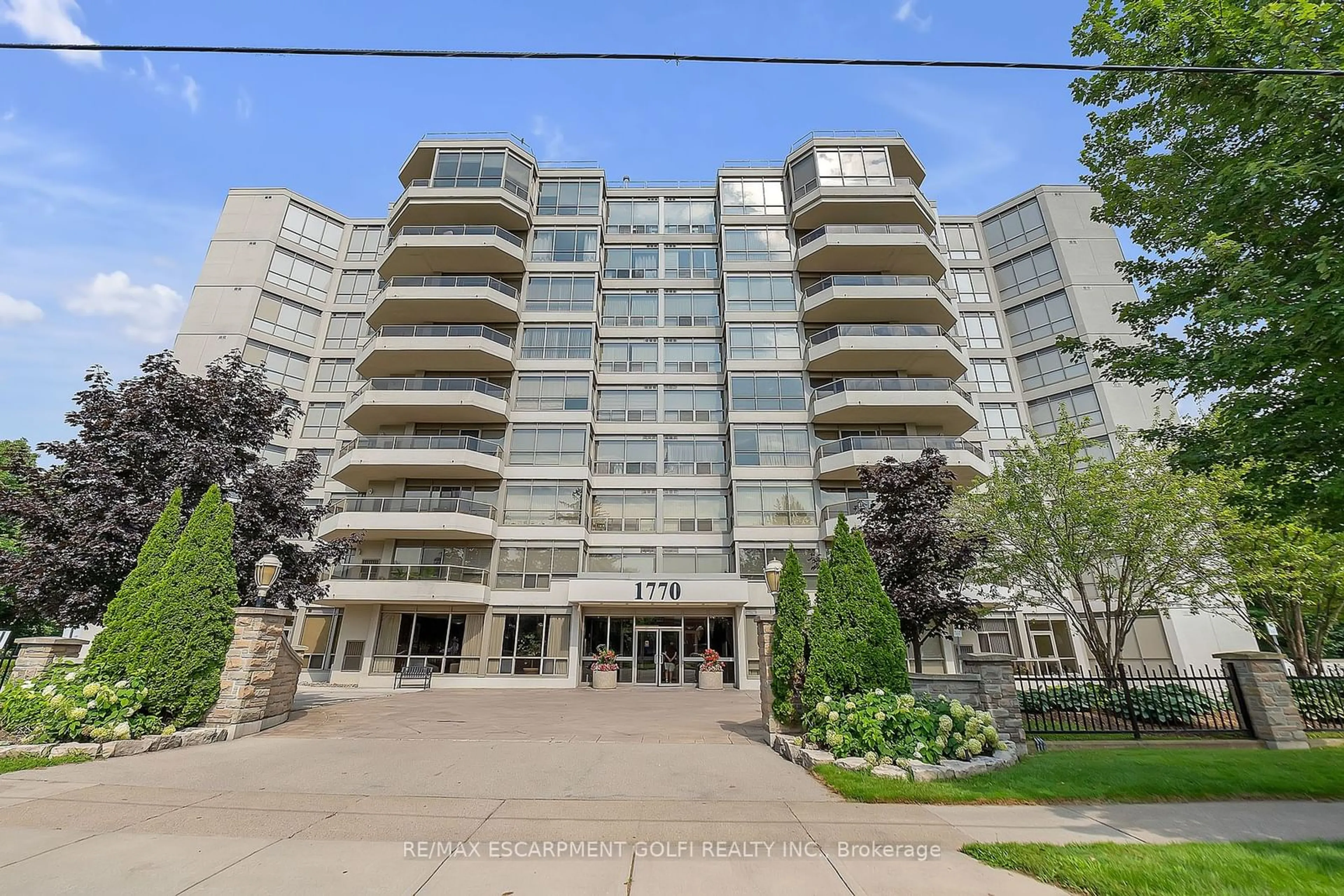 A pic from exterior of the house or condo for 1770 Main St #603, Hamilton Ontario L8S 1H1
