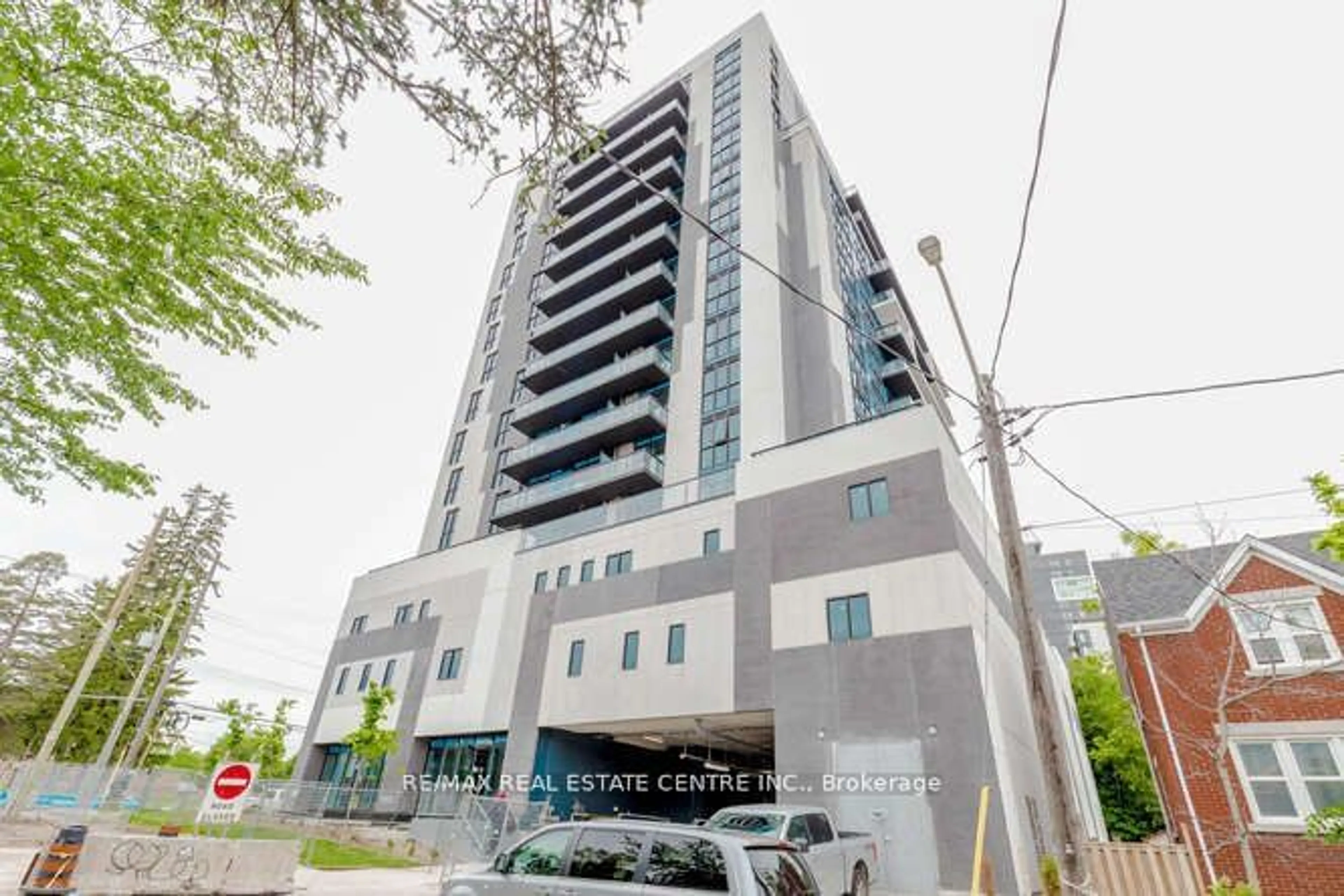 Outside view for 128 King St #804, Waterloo Ontario N2J 2X9