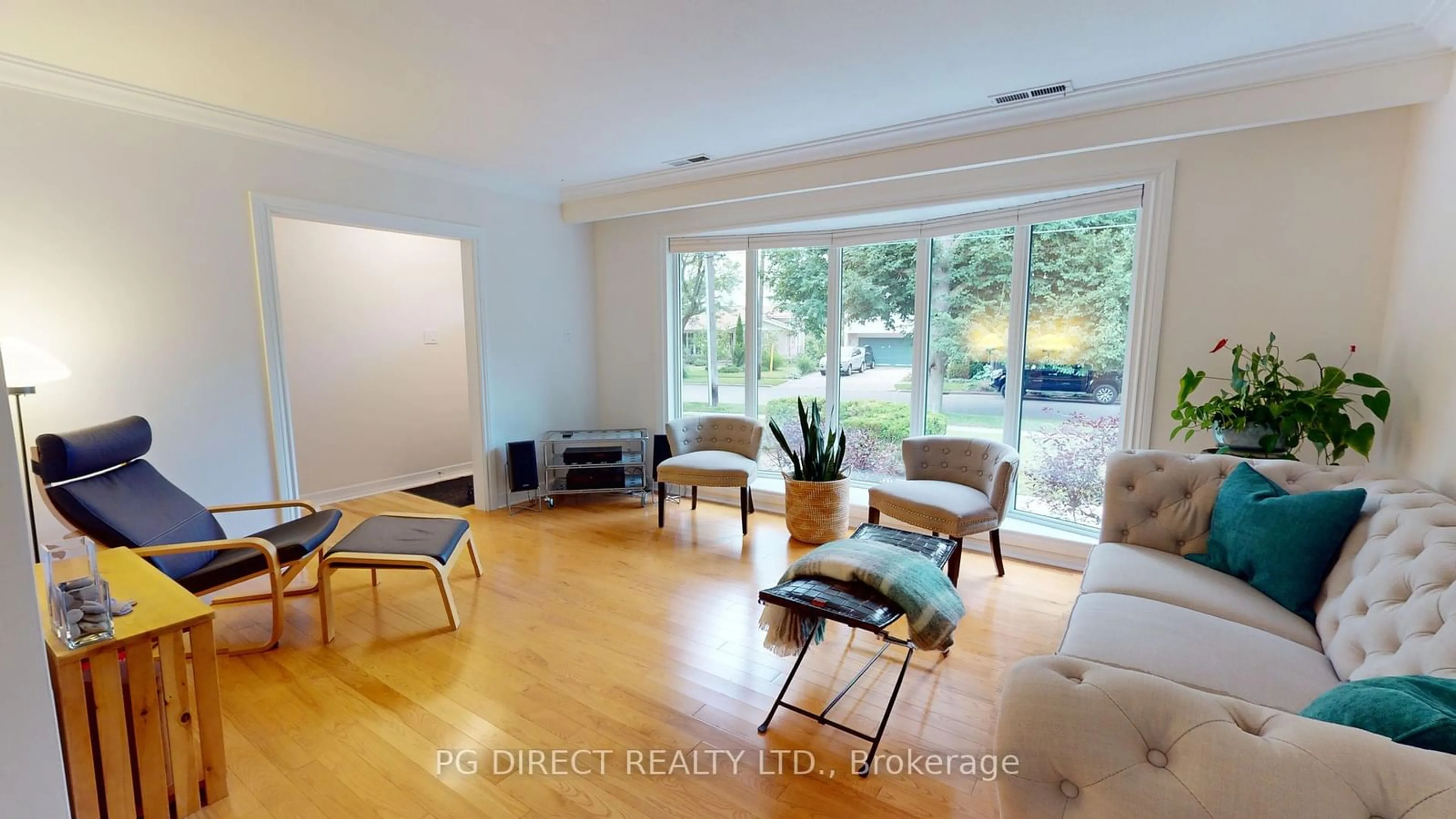 Living room, wood floors for 16 Westminster Ave, Guelph Ontario N1E 4C1