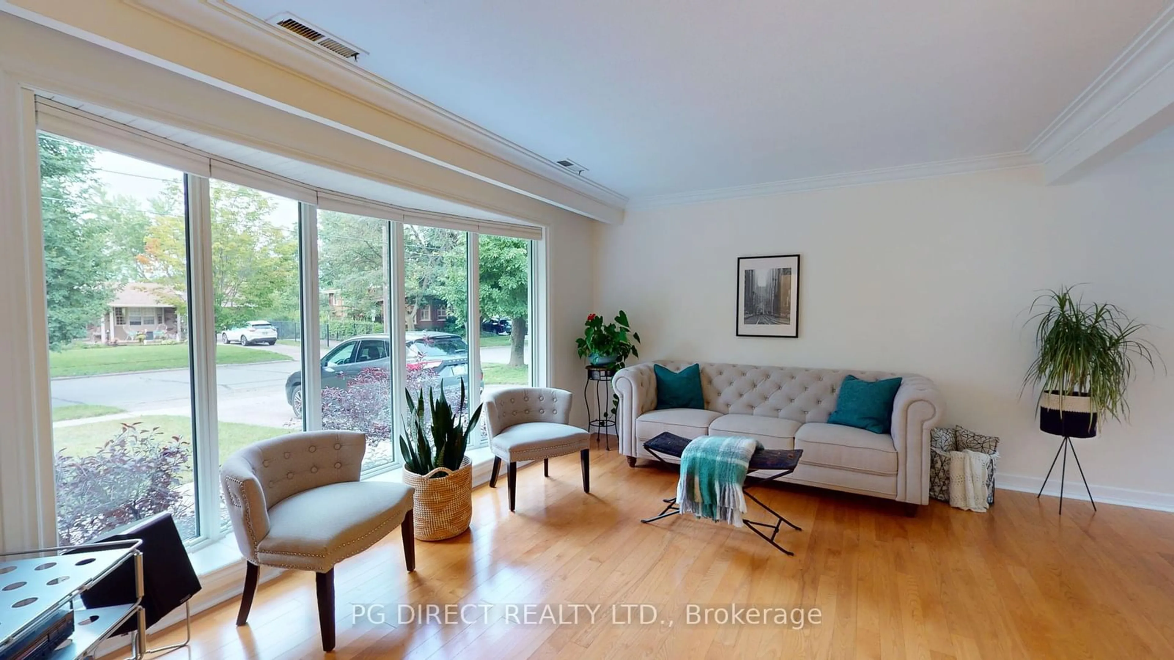 Living room, wood floors for 16 Westminster Ave, Guelph Ontario N1E 4C1